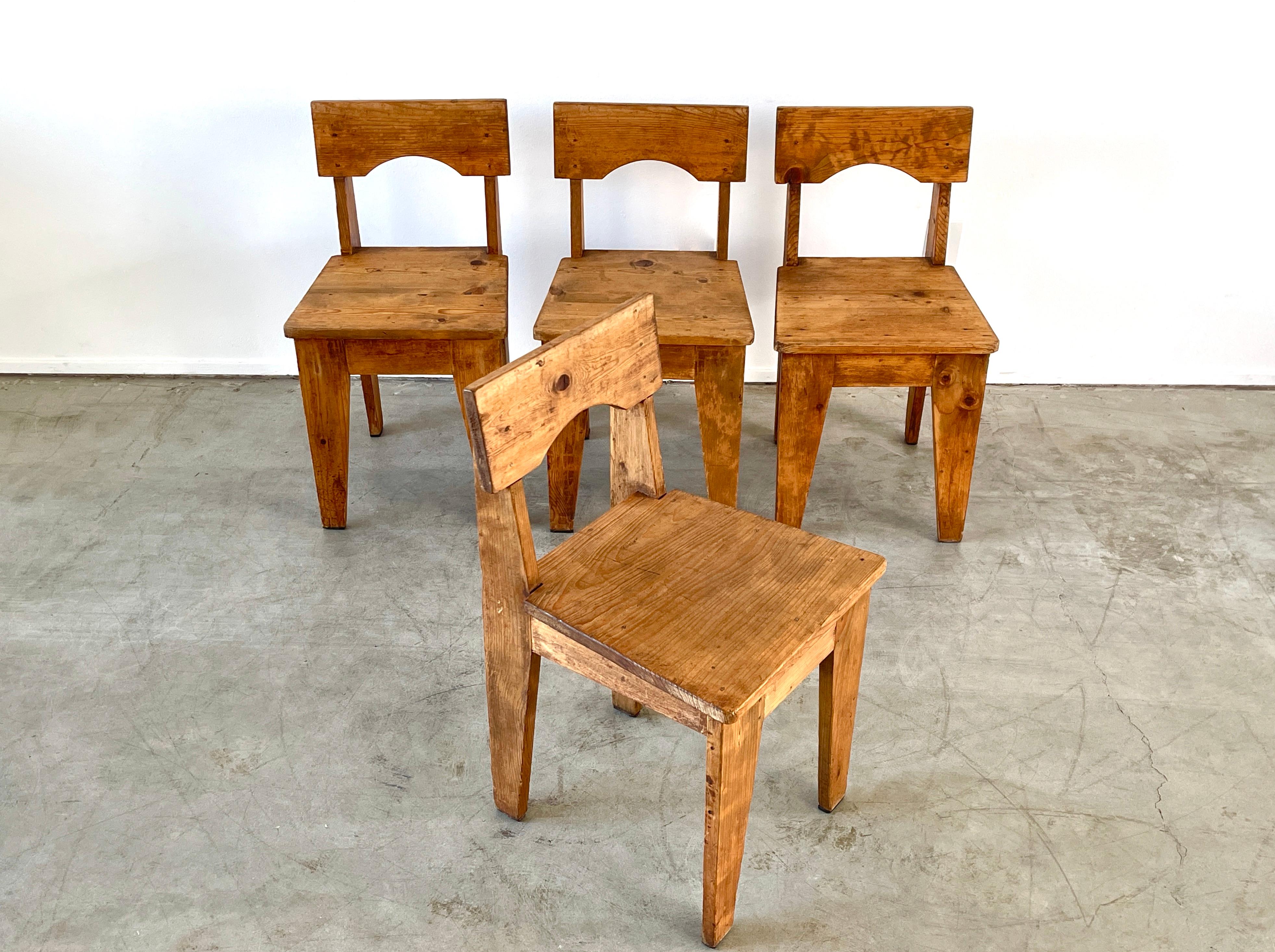 Dining Chairs In Good Condition In Beverly Hills, CA