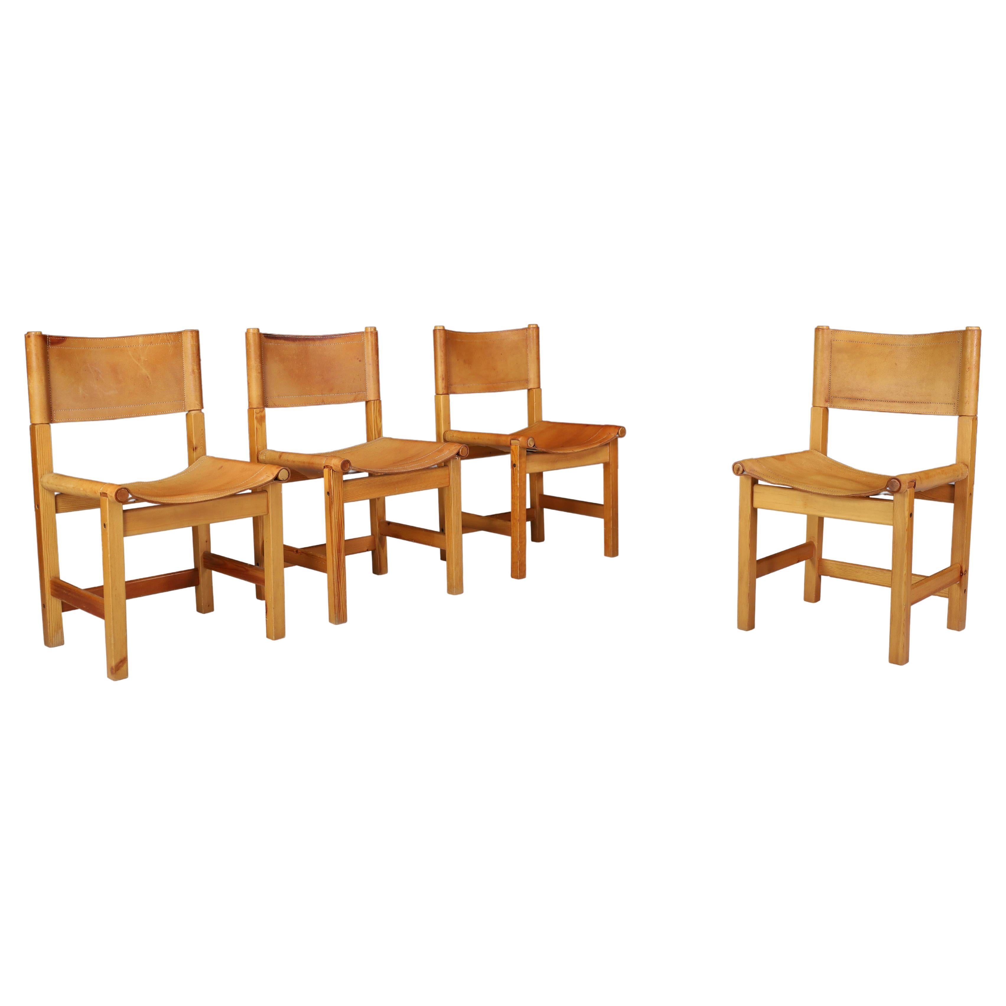 Chaises de salle à manger Mid Century en bois de pin, cuir cognac, Suède 1970 Set 4