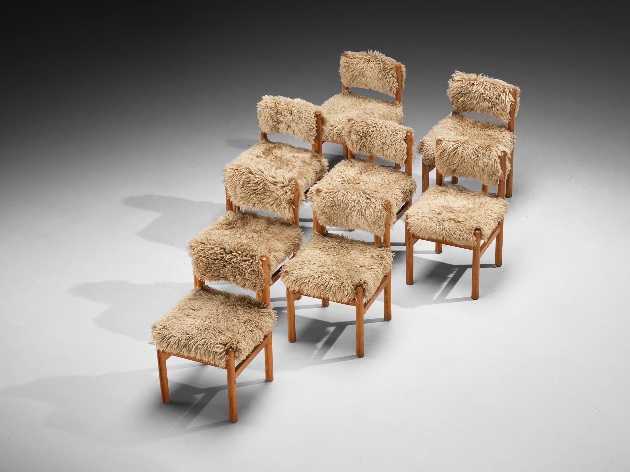 Dining Chairs in Pine and Sheepskin In Good Condition In Waalwijk, NL