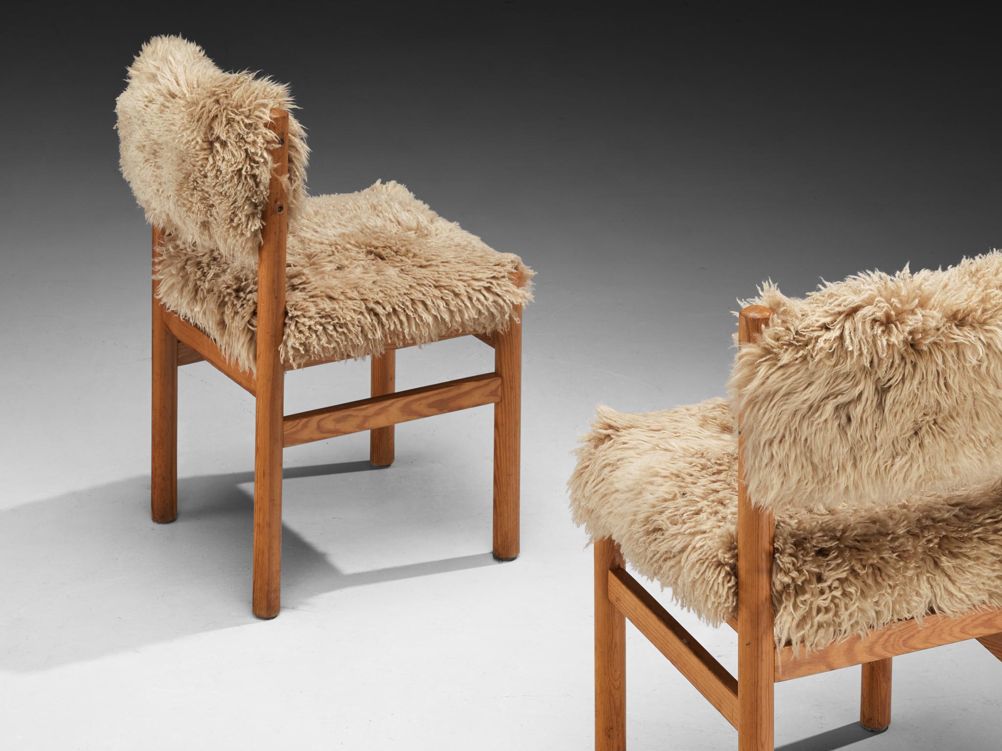 Dining Chairs in Pine and Sheepskin In Good Condition In Waalwijk, NL