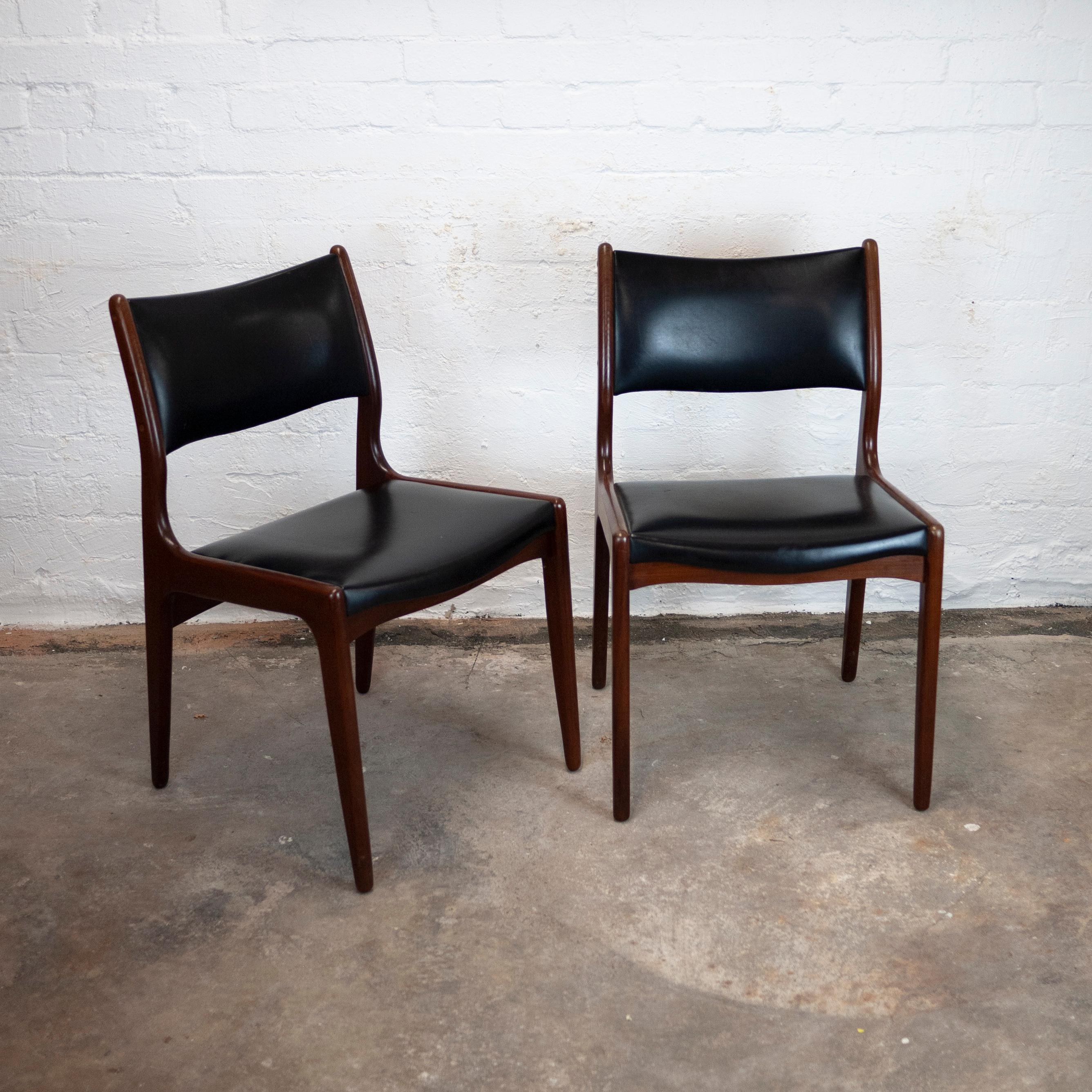 Dining Chairs in Teak and Black Vinyl by Johannes Andersen for Uldum Møbelfabrik 7