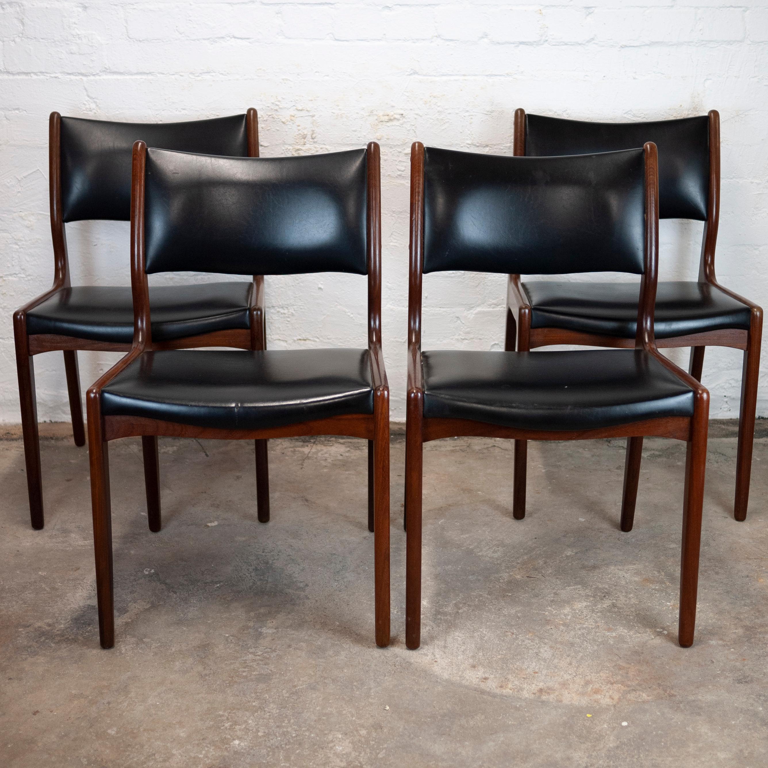 A set of 4 dining chairs designed by Johannes Andersen and manufactured by Uldum Møbelfabrik.

Designer - Johannes Andersen

Manufacturer - Uldum Møbelfabrik

Design Period - 1960 to 1969

Country of Manufacturer - Denmark

Style -