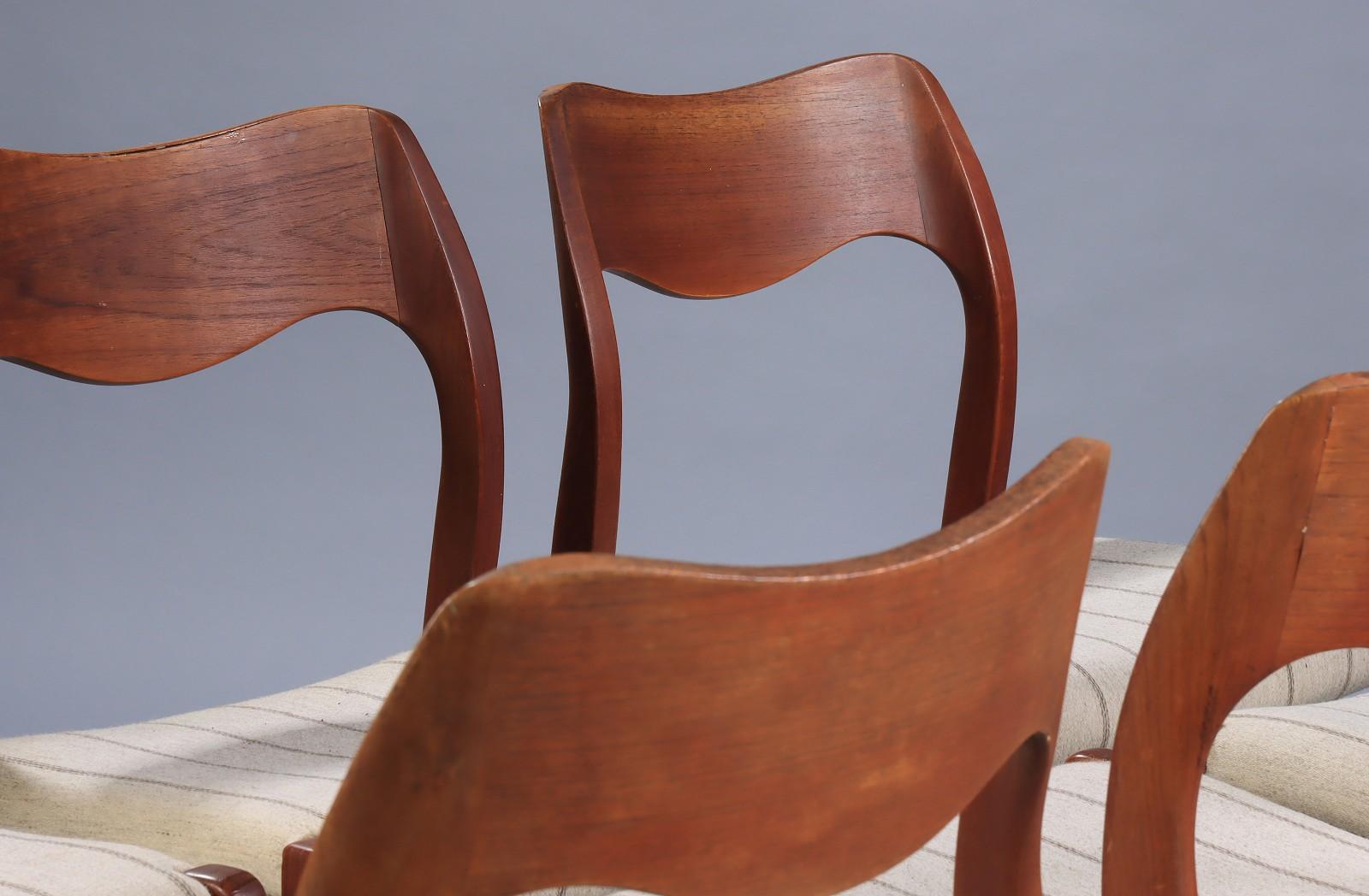 Dining Chairs in Teak by Niels Otto Møller In Fair Condition In Vienna, AT