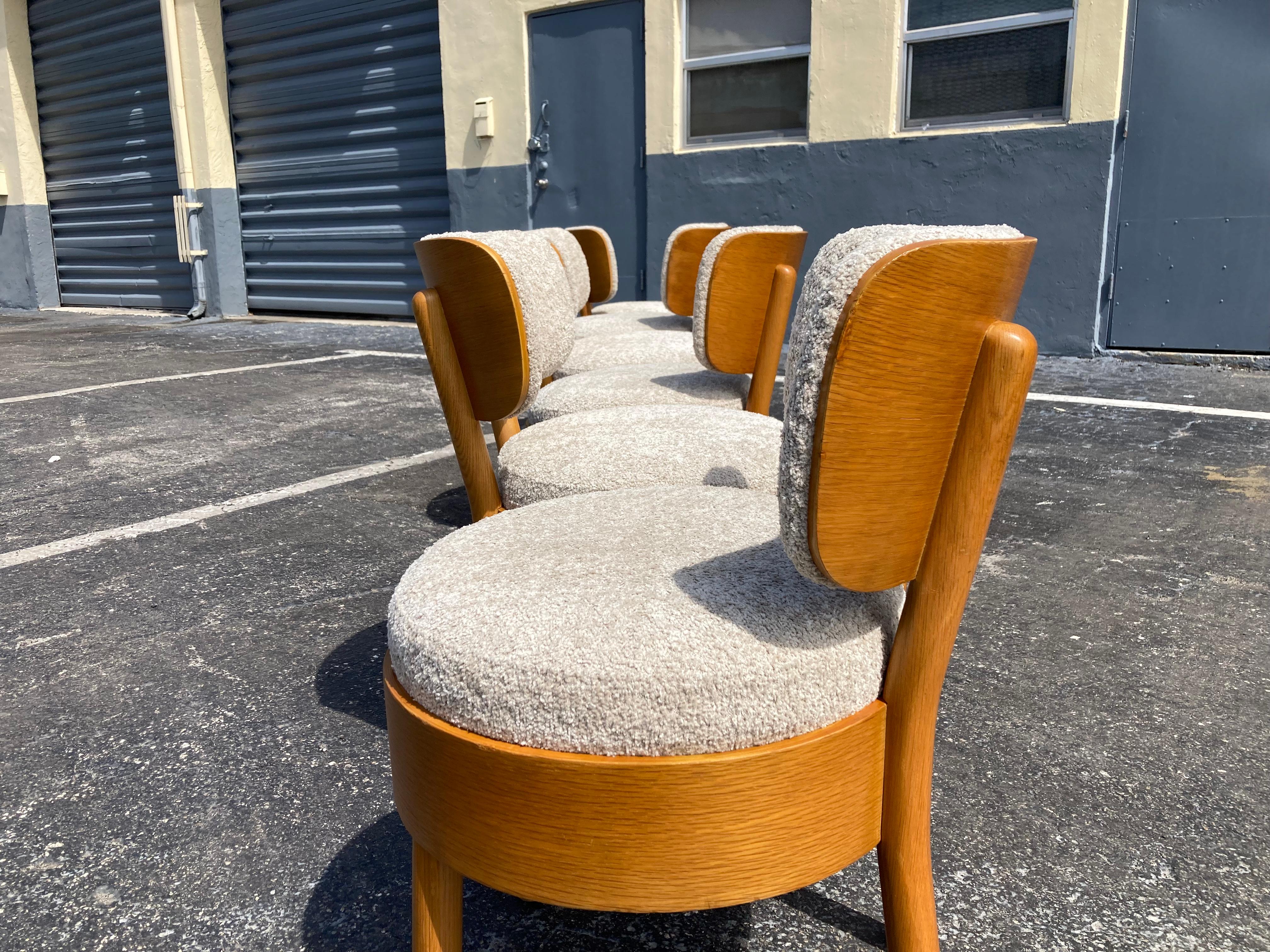 Dining Chairs in the style of Viggo Boesen, Bentwood, Oak and Boucle For Sale 3