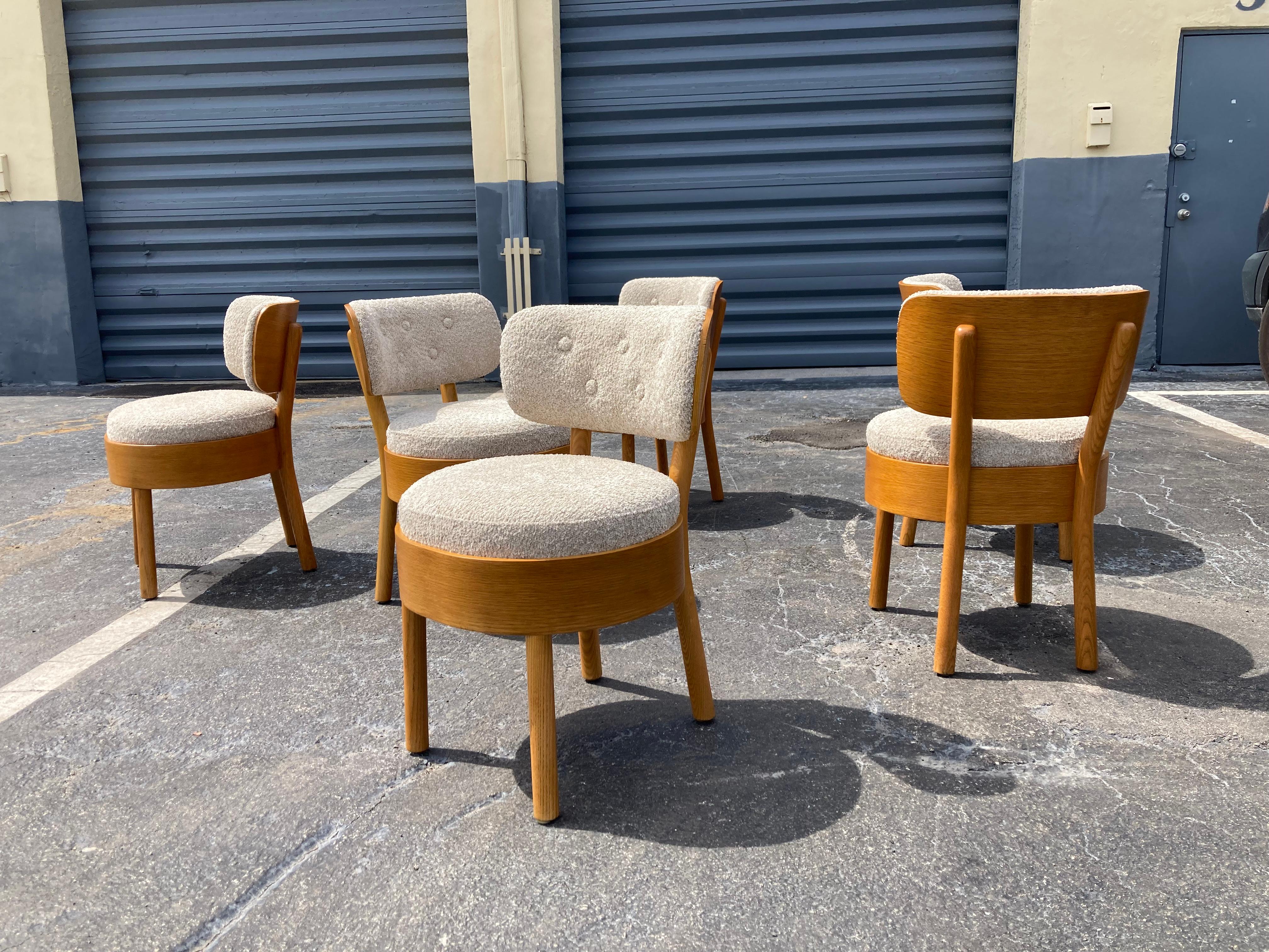 Dining Chairs in the style of Viggo Boesen, Bentwood, Oak and Boucle For Sale 7