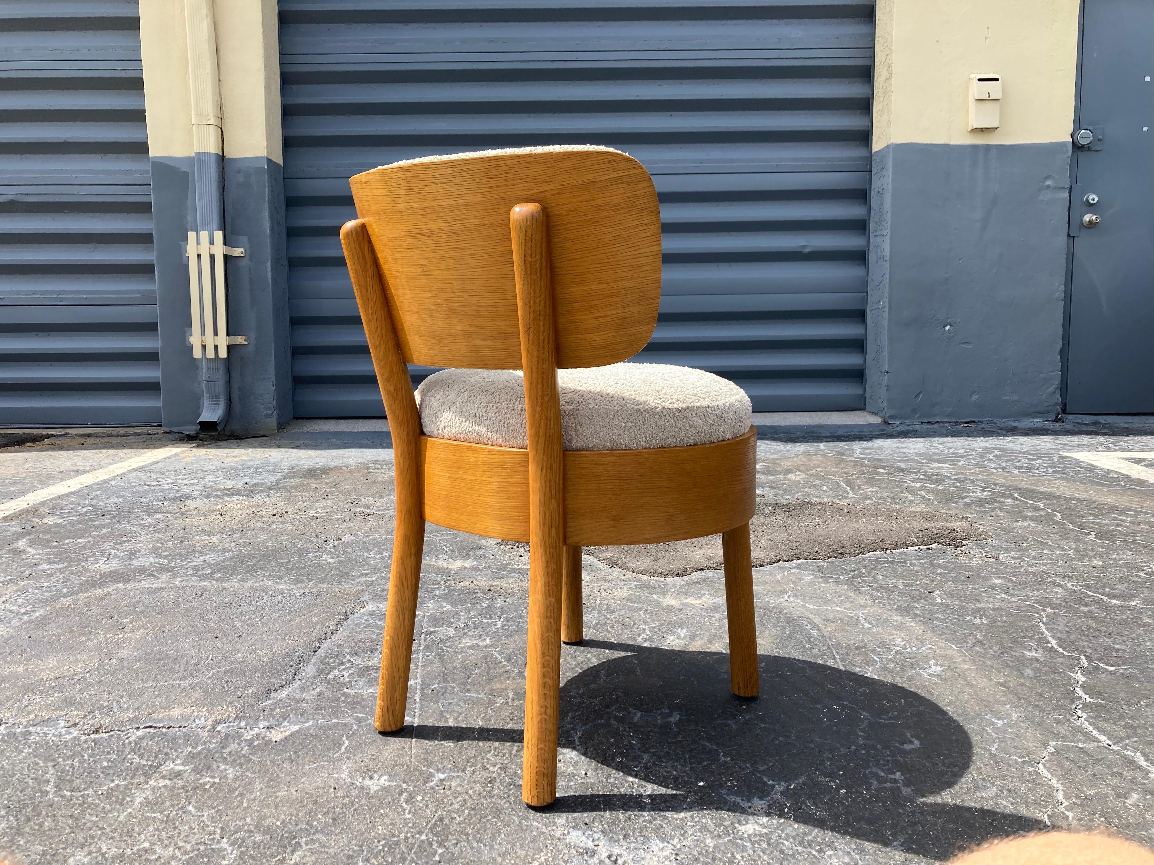 Dining Chairs in the style of Viggo Boesen, Bentwood, Oak and Boucle For Sale 8