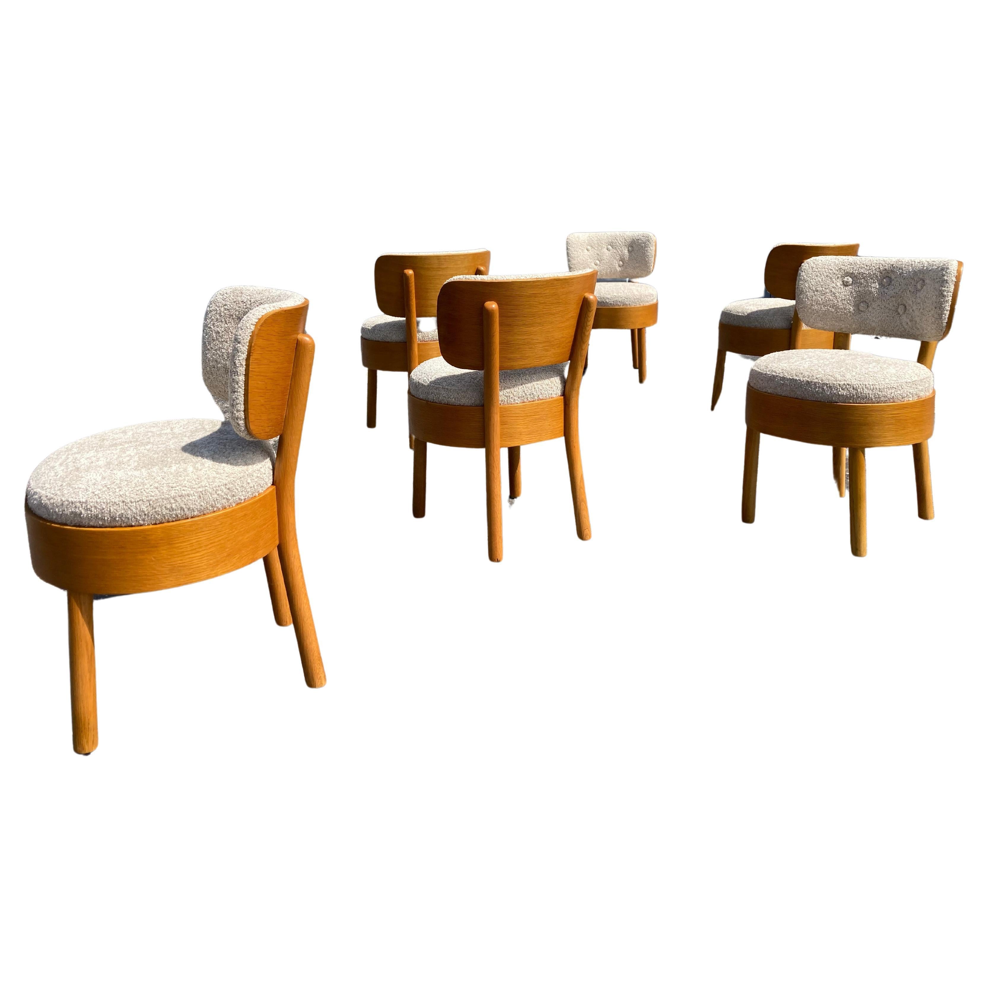 Dining Chairs in the style of Viggo Boesen, Bentwood, Oak and Boucle For Sale