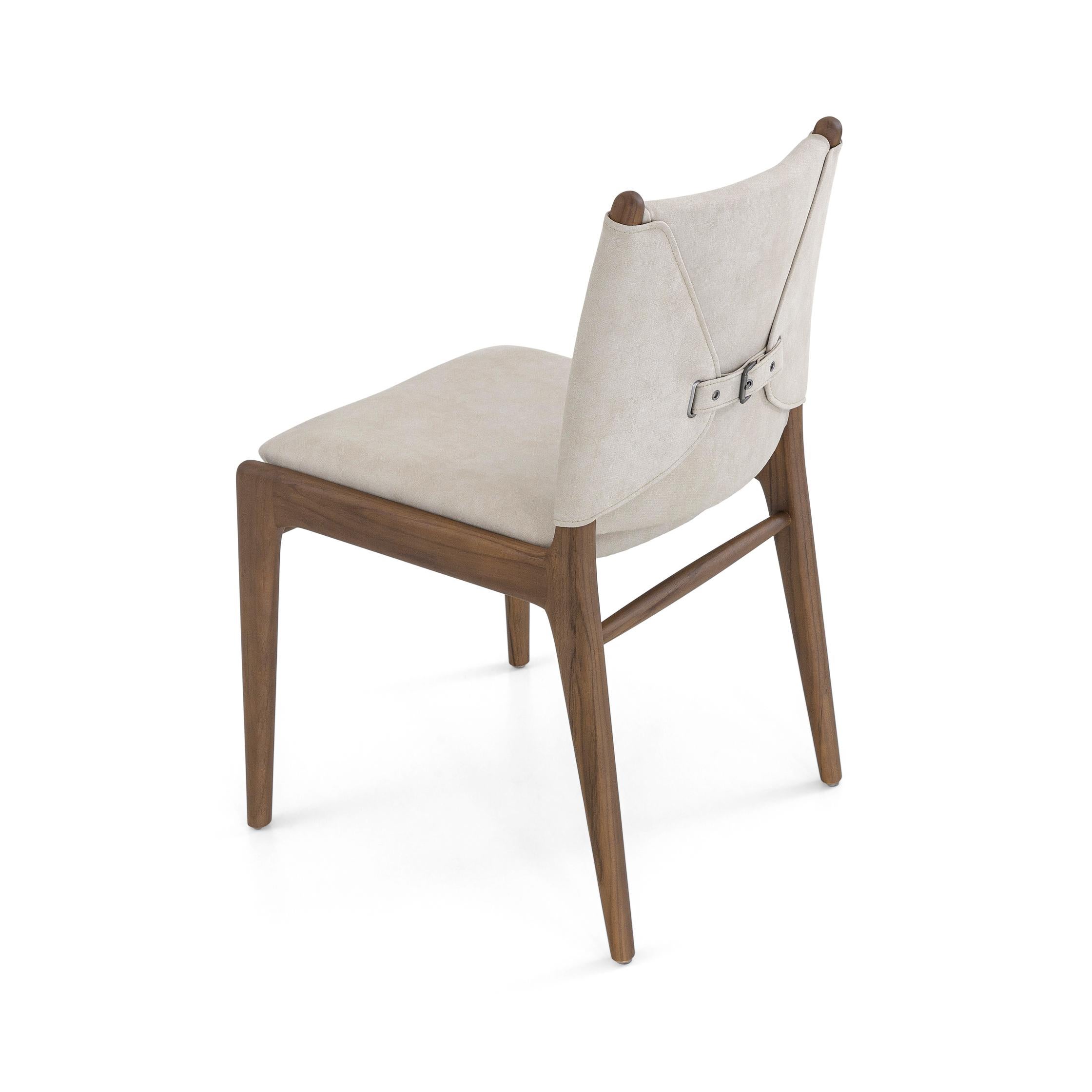 Brasiliano Sedie da pranzo in finitura noce con tessuto Performance beige, linea Cappio, coppia in vendita
