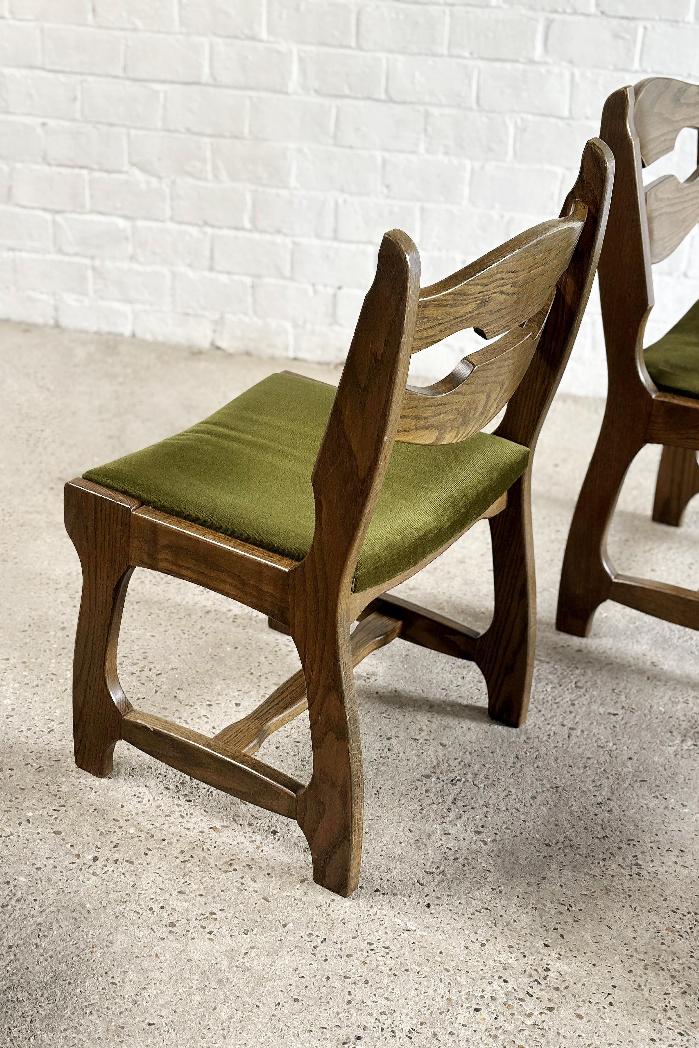Mid-Century Modern Dining Chairs in Wood and Fabric by Guillerme Et Chambron, 1950s, Set of 6 For Sale