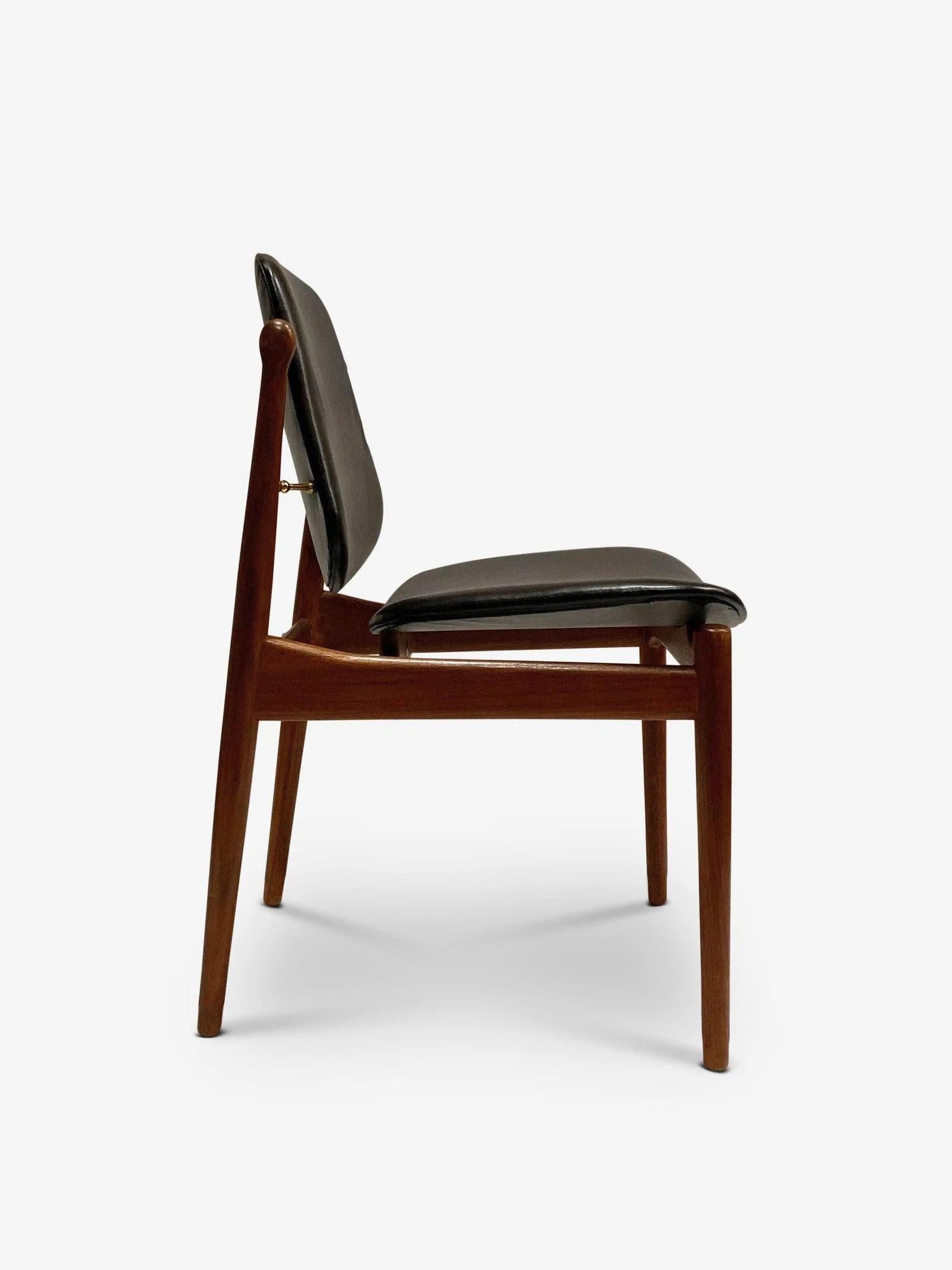 Contemporary Dining Chairs Model 203 by Arne Vodder for France & Son Denmark For Sale