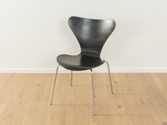 Dining chairs model 3107, Arne Jacobsen