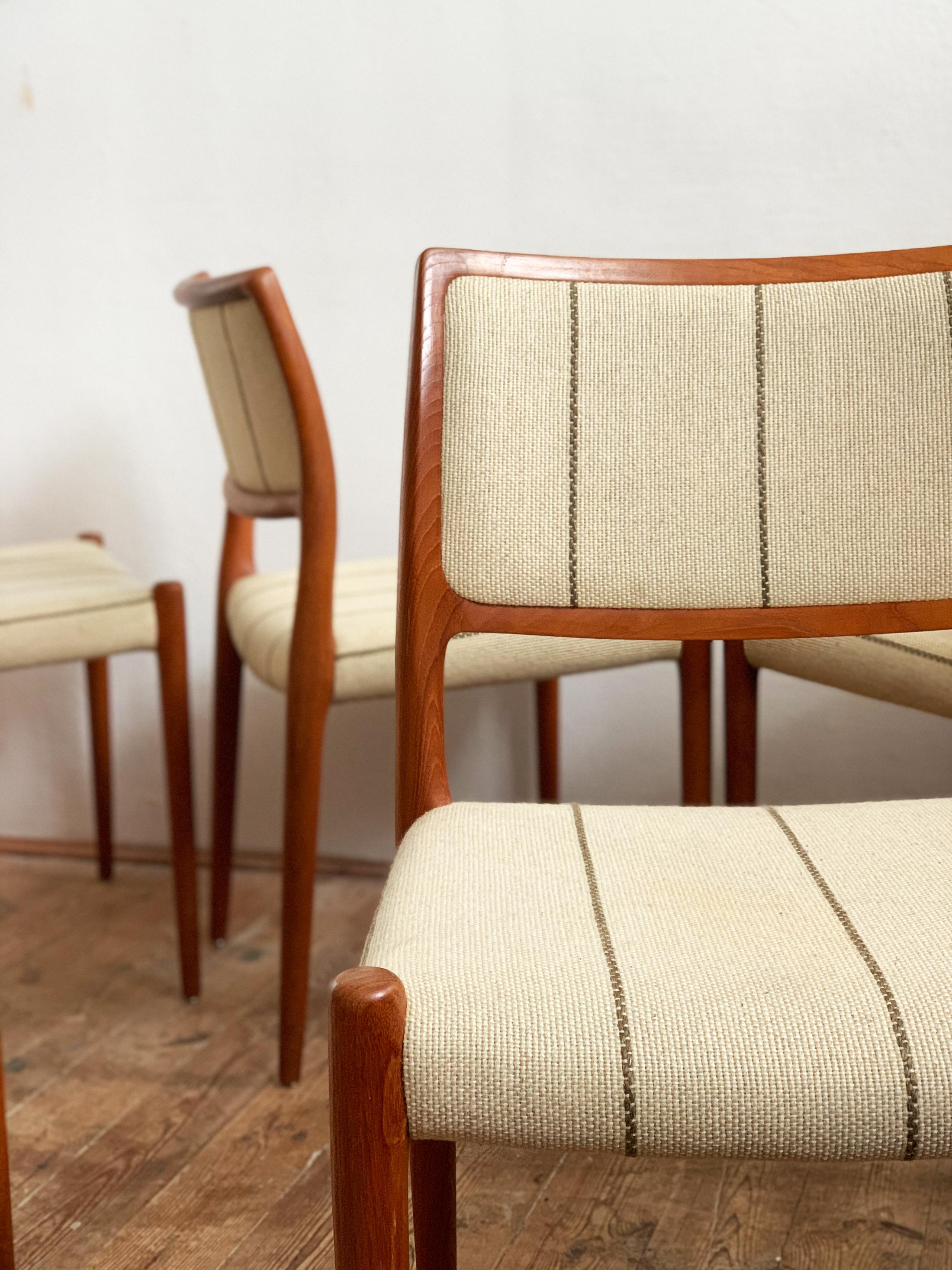 Dining Chairs, Model 80 by Niels O. Møller in Teak and Beige Fabric, Set of 6 For Sale 3