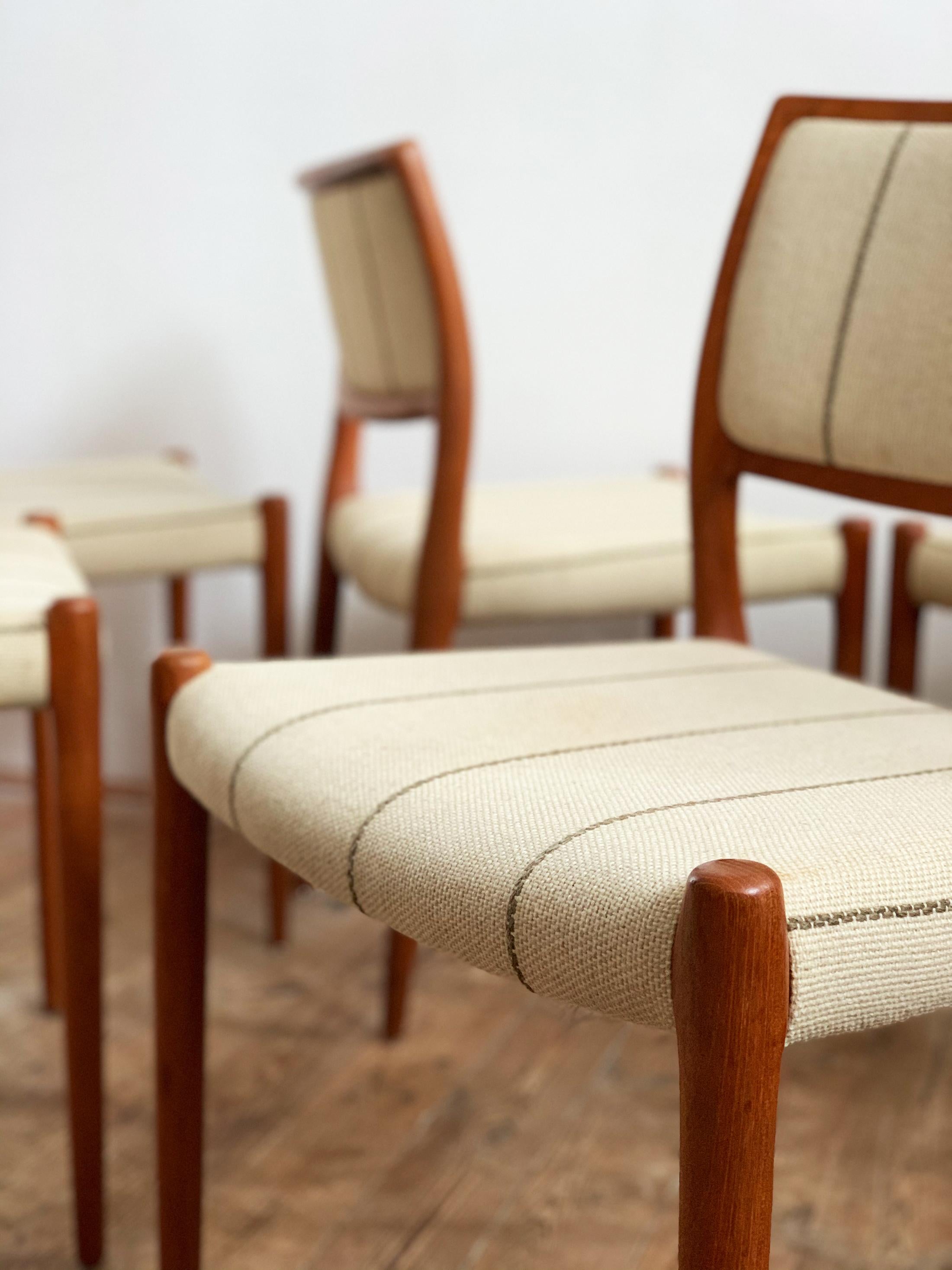Dining Chairs, Model 80 by Niels O. Møller in Teak and Beige Fabric, Set of 6 For Sale 2