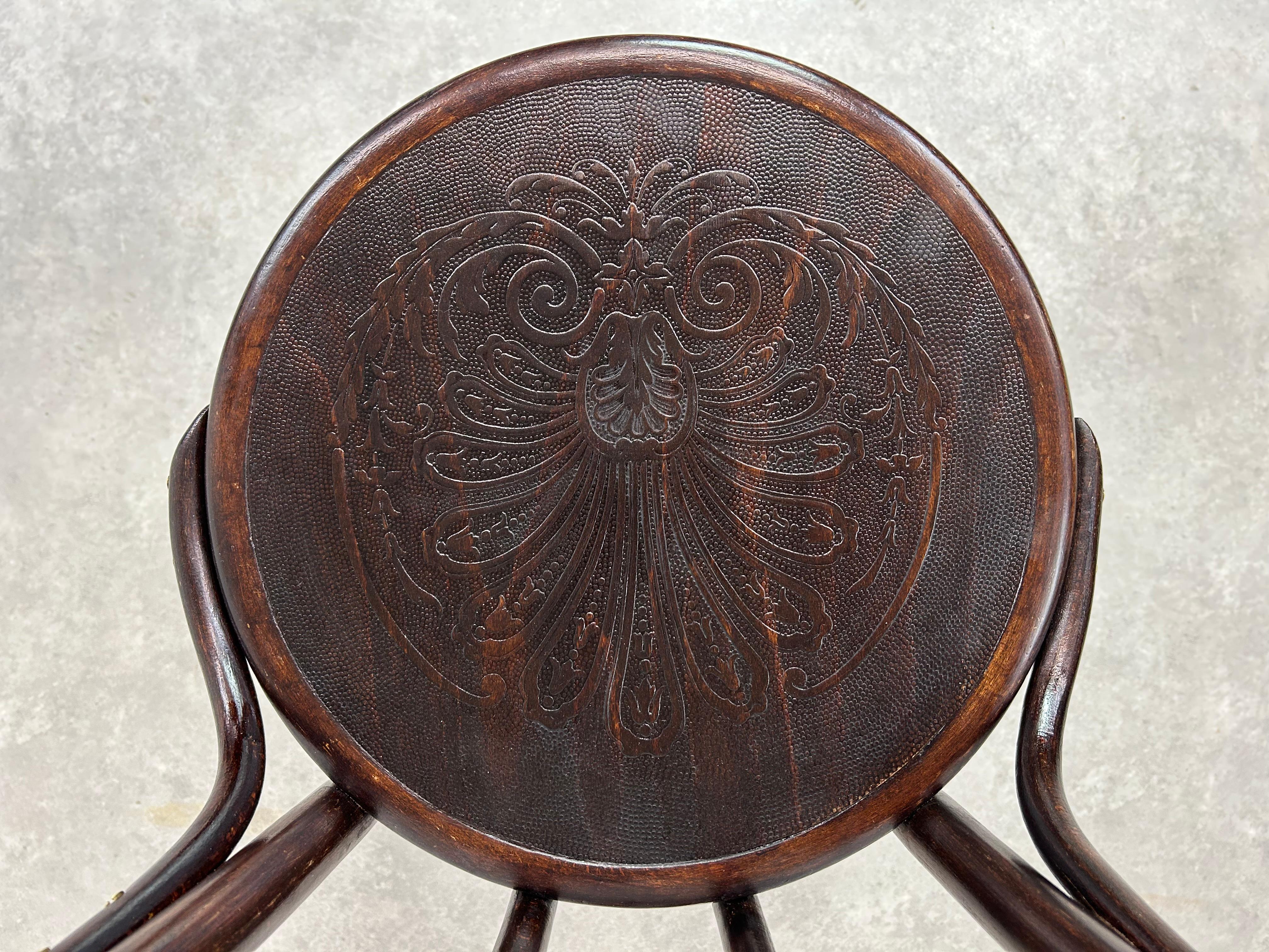 Sillas de comedor nº 18 de Thonet en venta 1