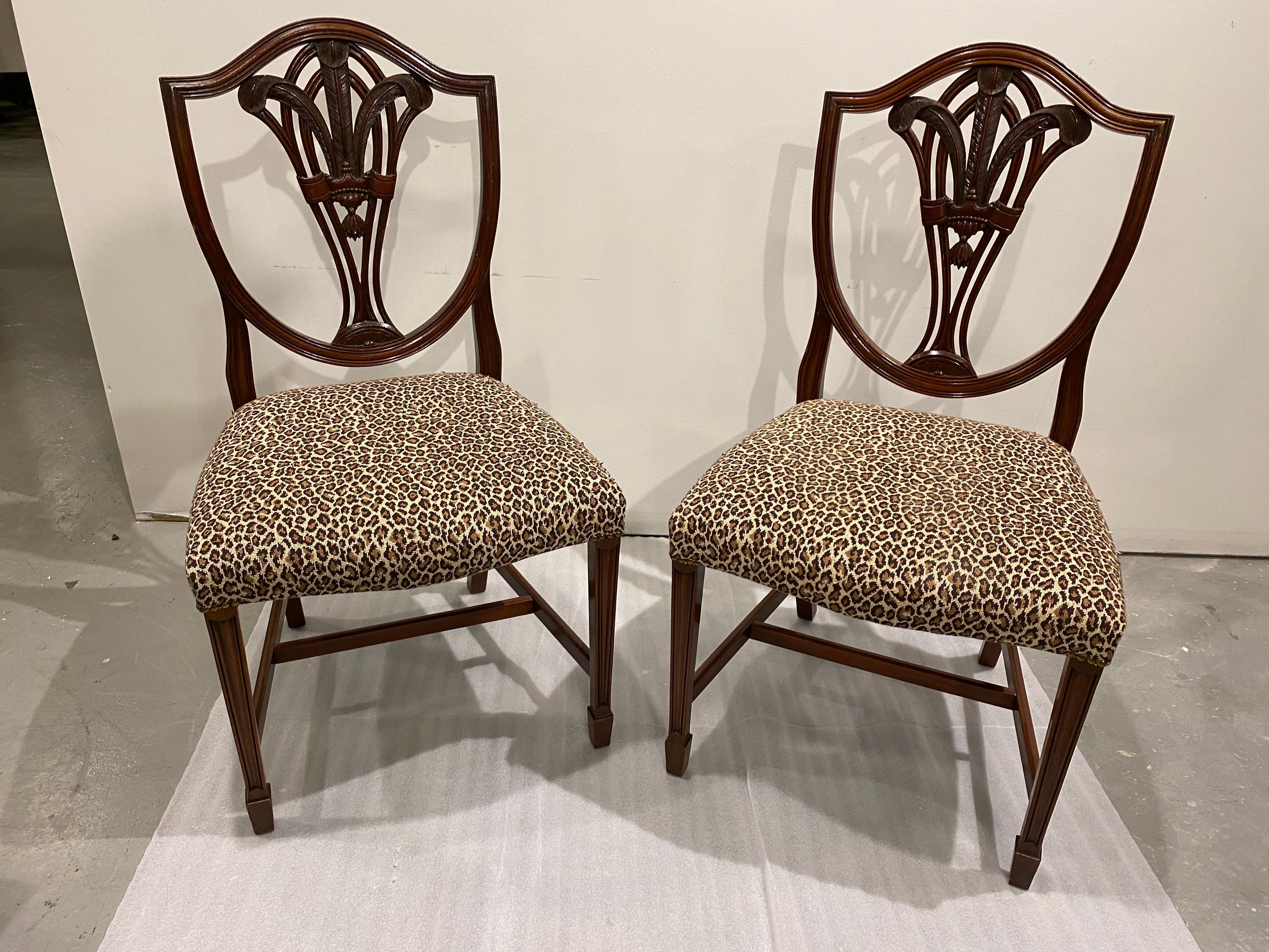 18th Century Style Hepplewhite Dining Chairs, Set of 12,  Shield Back Styling In Good Condition In Toronto, CA