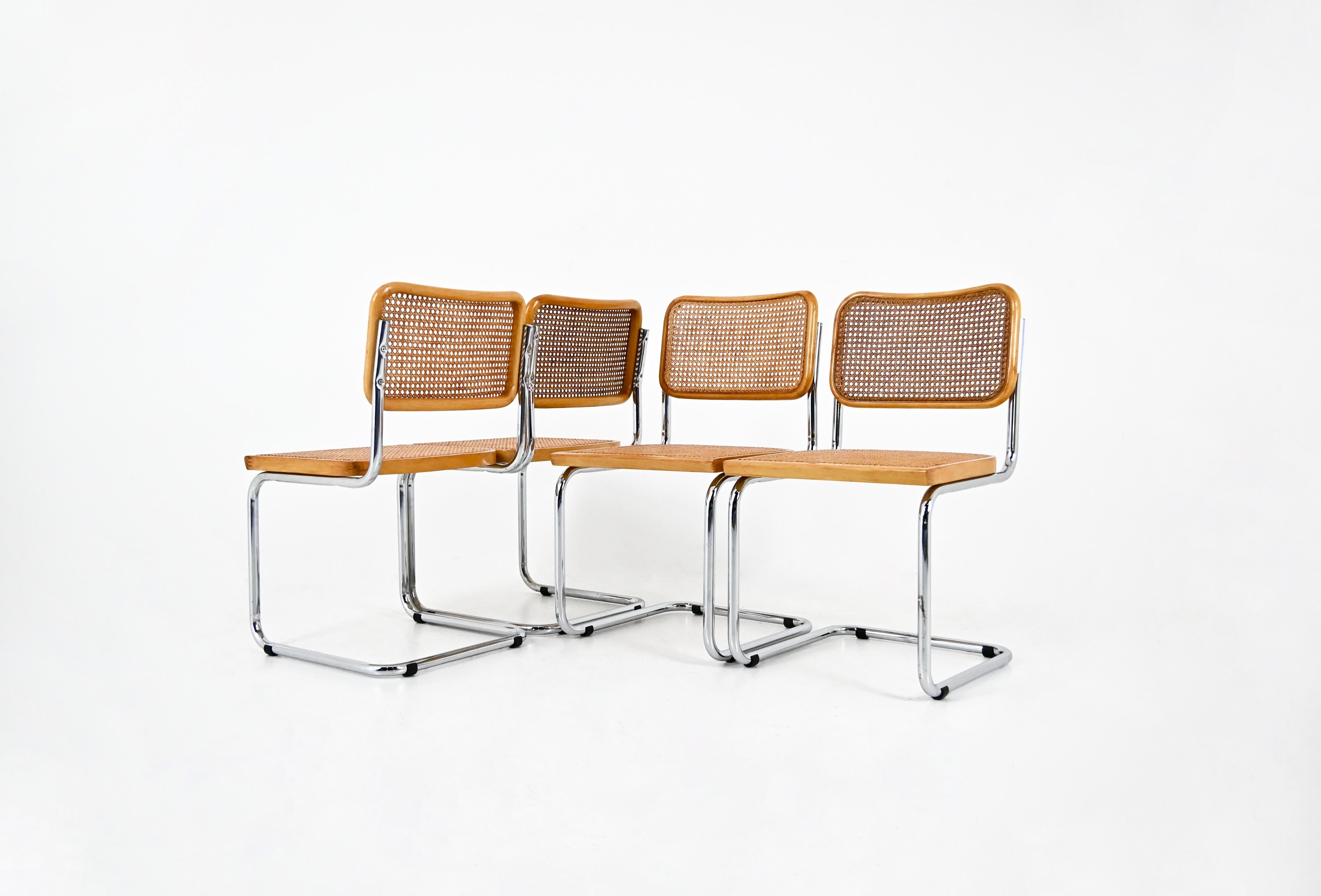 Set of 4 chairs in wood, rattan and metal. Seat height: 46 cm. Wear due to time and age of the chairs.
FOR SHIPPING, REQUEST US FOR RECEIVE THE BEST PRICE