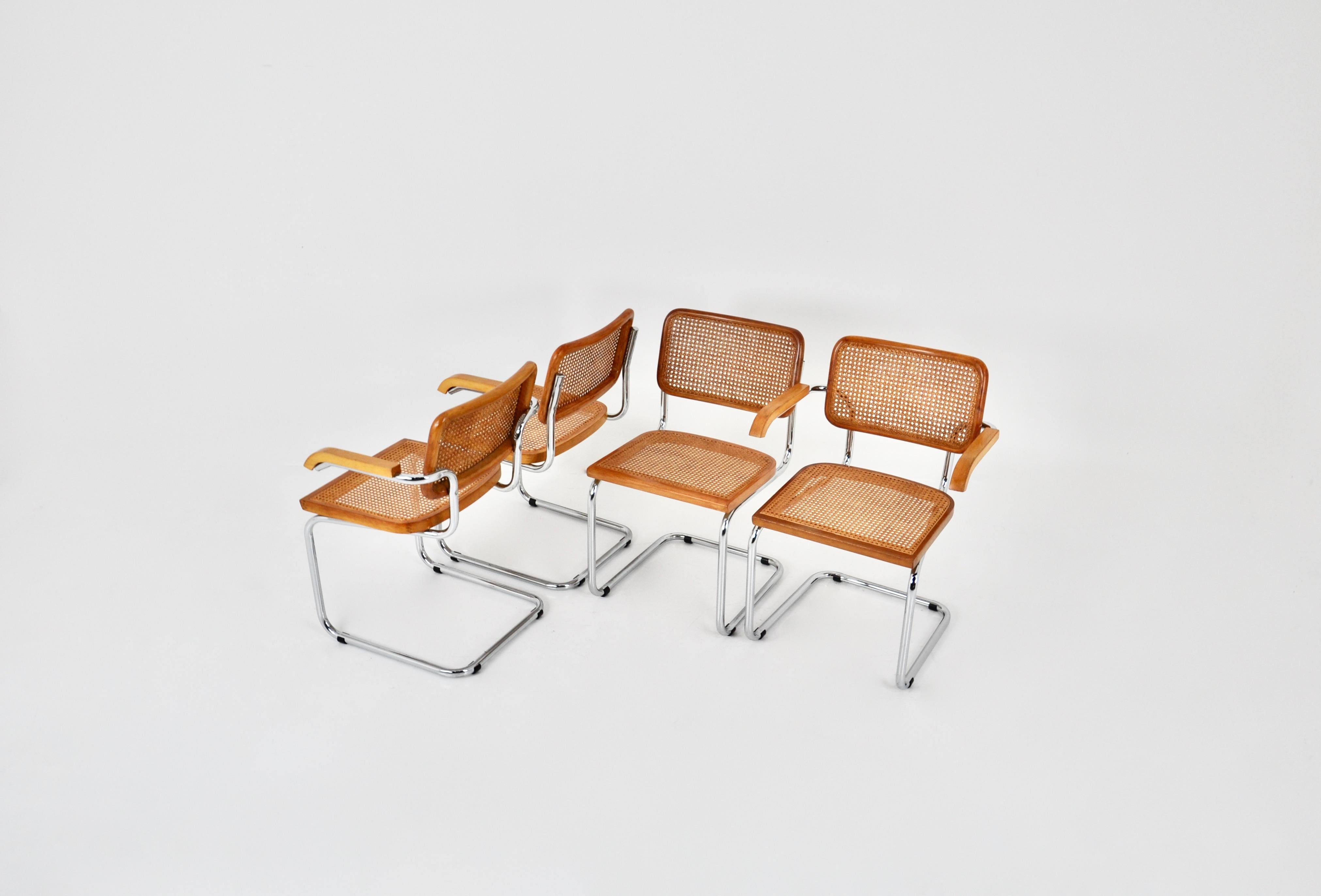 Mid-Century Modern Chaises de salle à manger Style B32 par Marcel Breuer Set of 4
