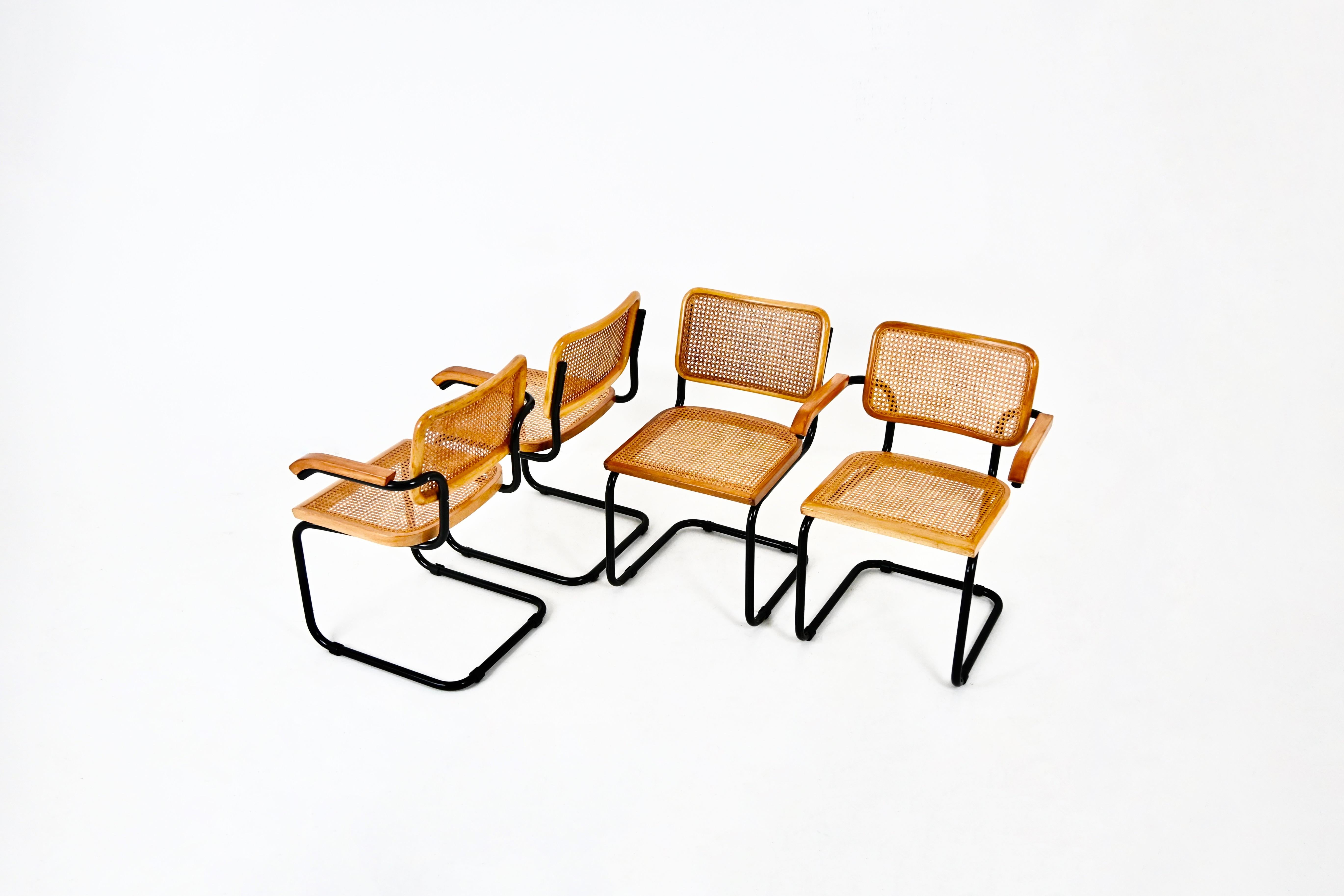Mid-Century moderno Sedie da pranzo stile B32 di Marcel Breuer, set di 4 pezzi in vendita