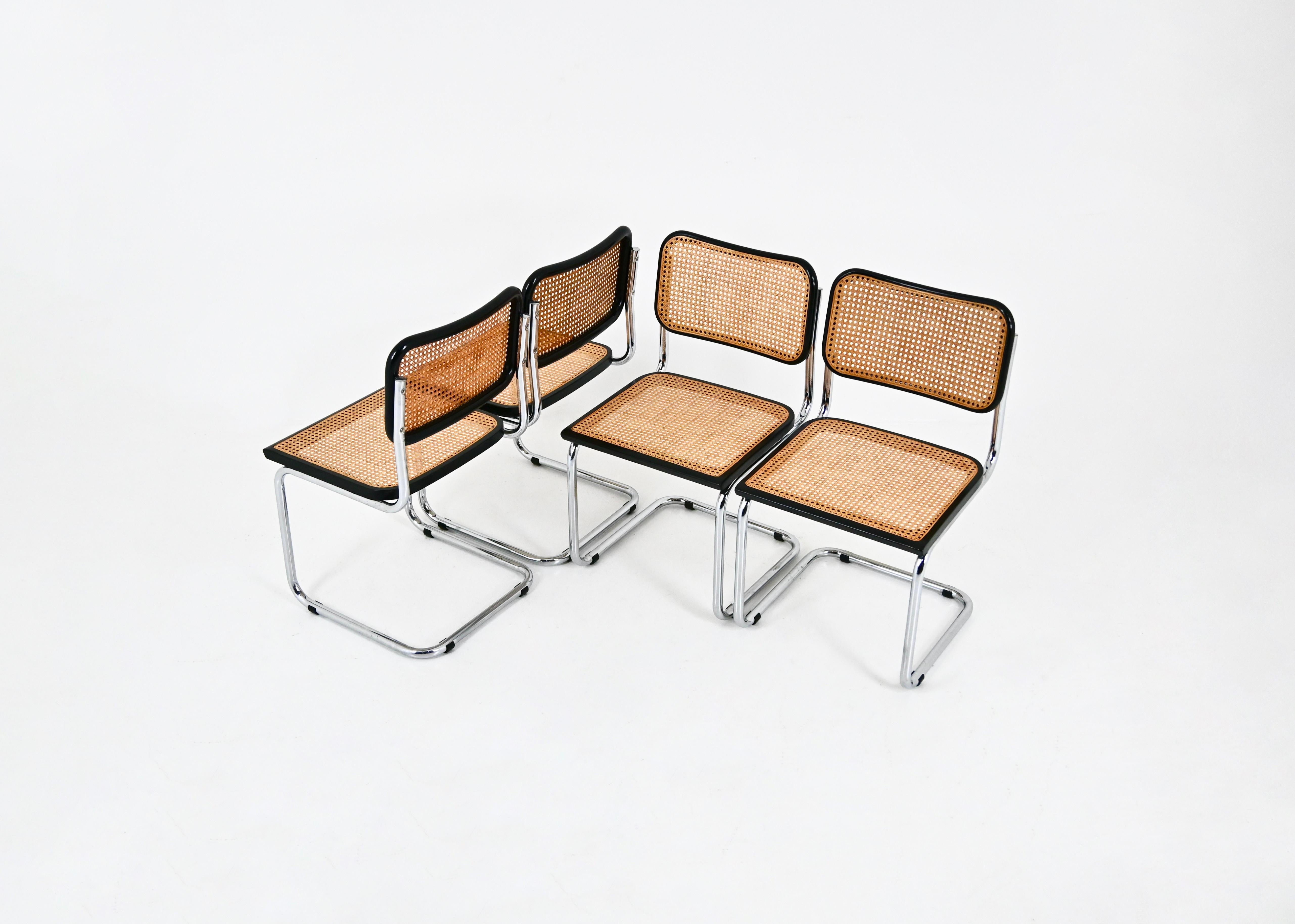 Mid-Century moderno Sedie da pranzo stile B32 di Marcel Breuer, set di 4 pezzi in vendita