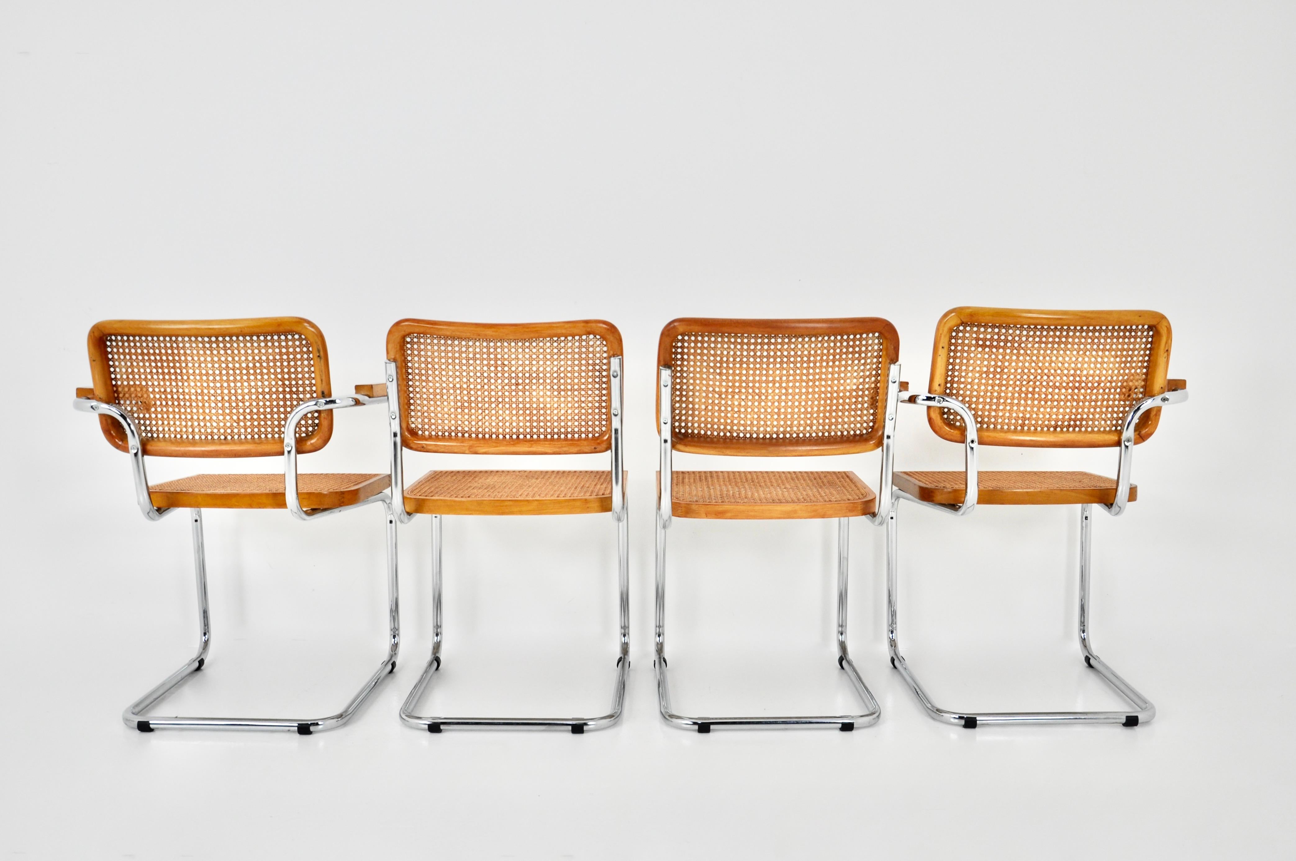 Fin du 20e siècle Chaises de salle à manger Style B32 par Marcel Breuer Set of 4