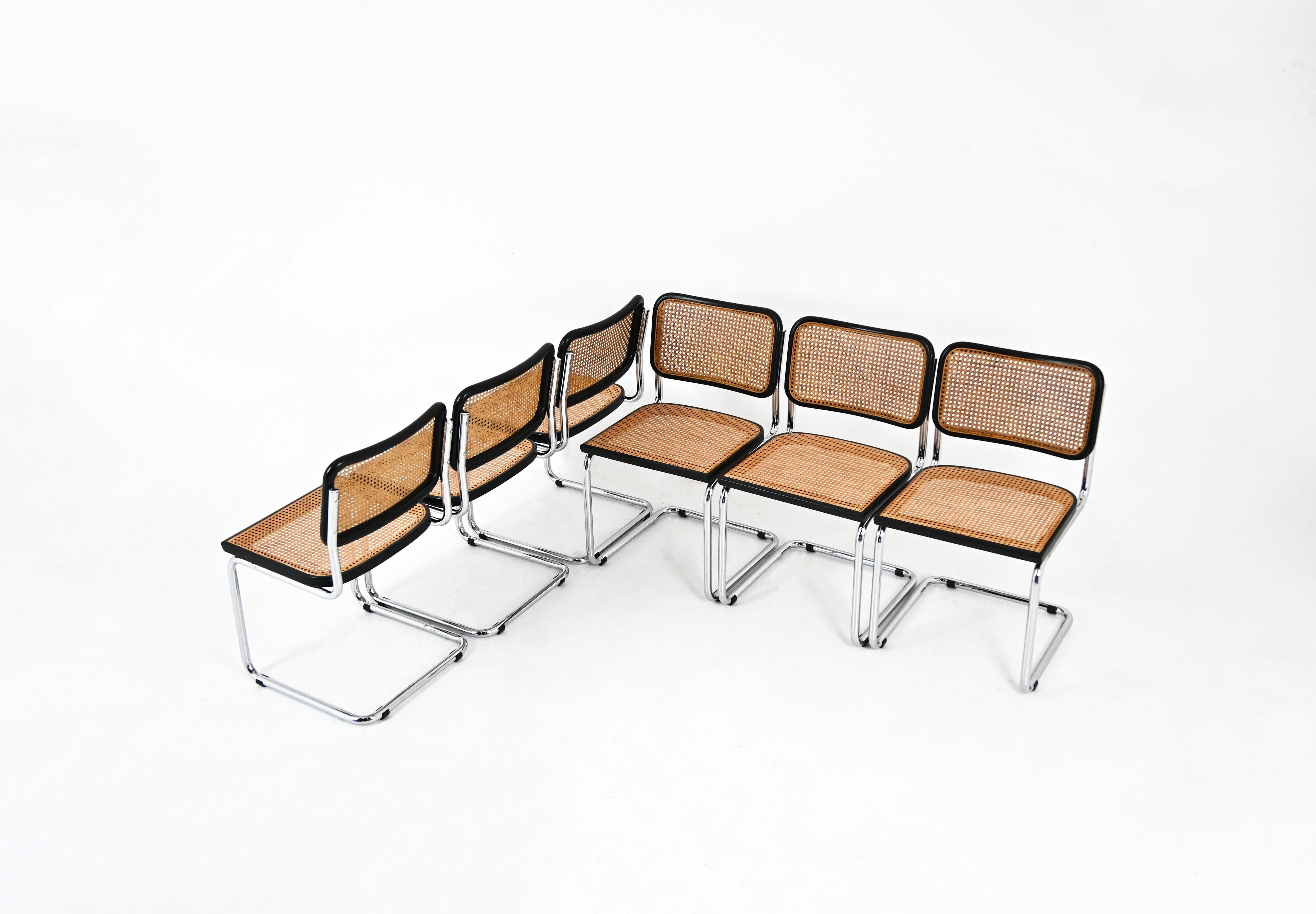 Set of 6  chairs in metal, wood and rattan. Seat height: 46 cm. Wear due to time and age of the chairs. 
FOR SHIPPING, REQUEST US FOR RECEIVE THE BEST PRICE
