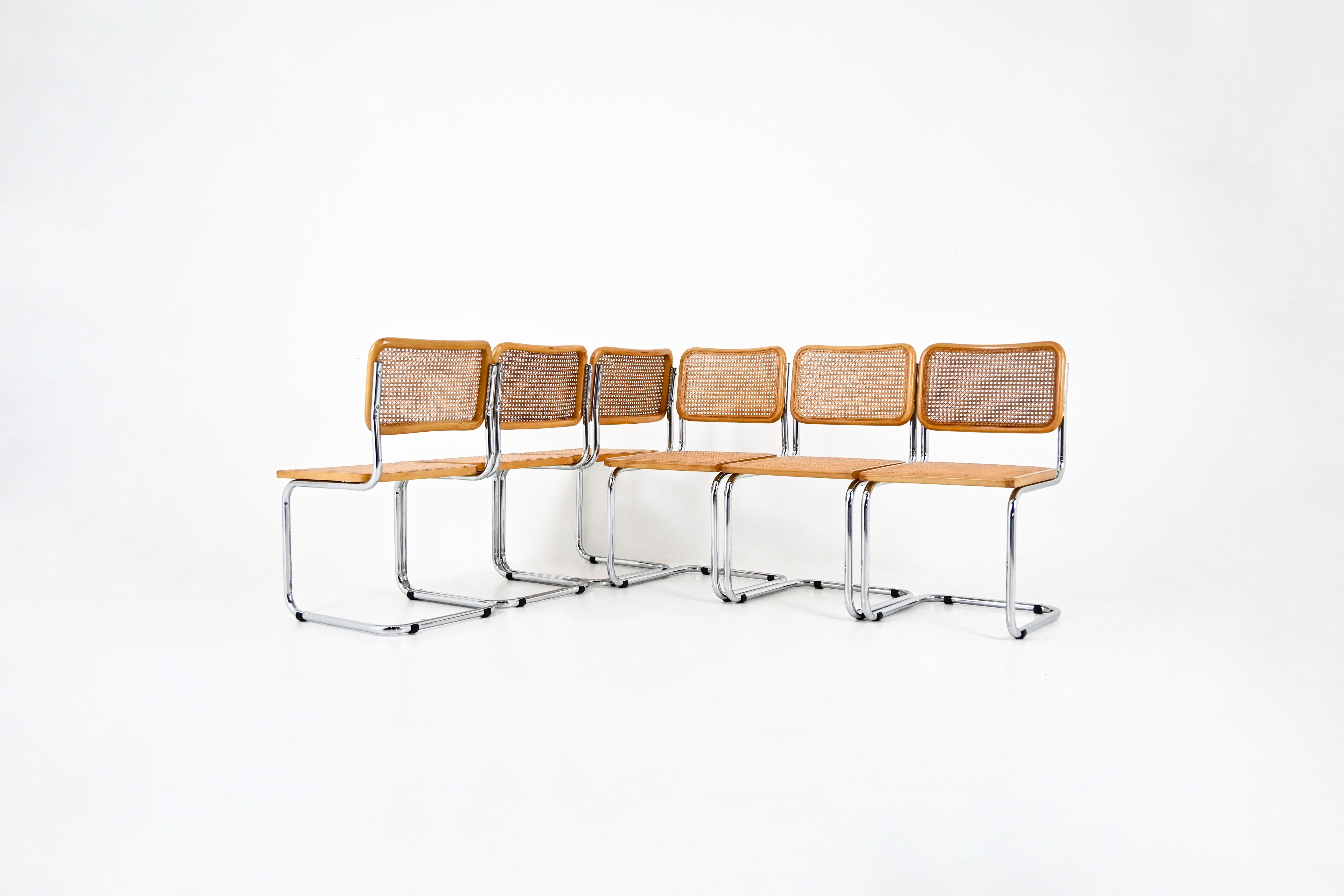 Ensemble de 6 chaises en bois, rotin et métal. Hauteur du siège : 45 cm. Usure due au temps et à l'âge des chaises.
POUR L'EXPÉDITION, NOUS CONSULTER POUR OBTENIR LE MEILLEUR PRIX