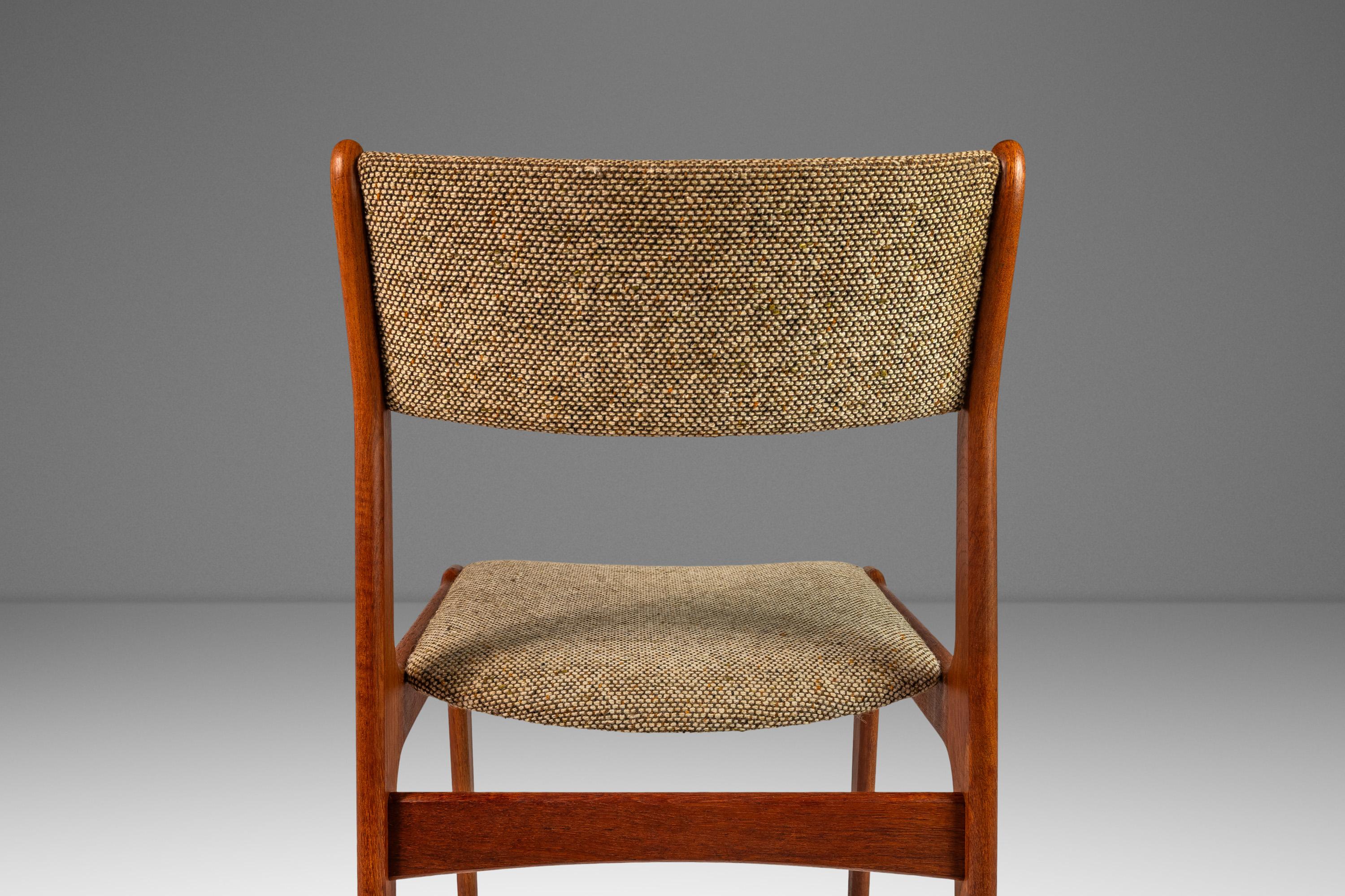 Sedia da pranzo/scrivania in teak e tessuto color avena, Scandinavia Woodworks, anni '70 ca. in vendita 3
