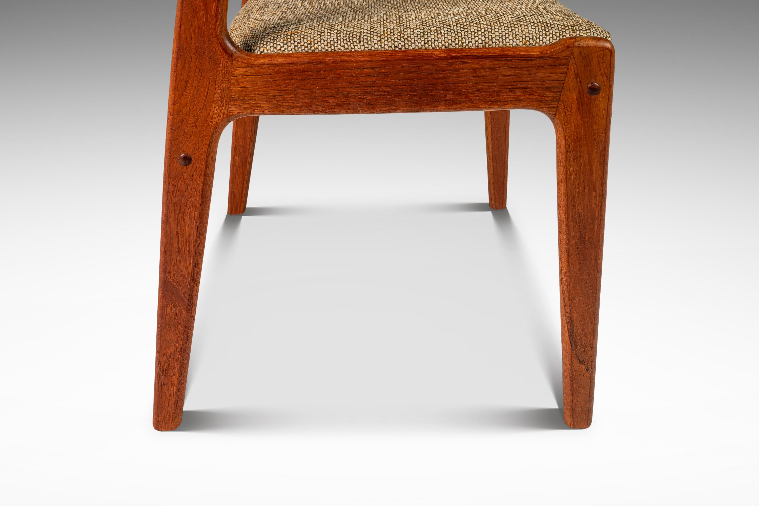 Sedia da pranzo/scrivania in teak e tessuto color avena, Scandinavia Woodworks, anni '70 ca. in vendita 5