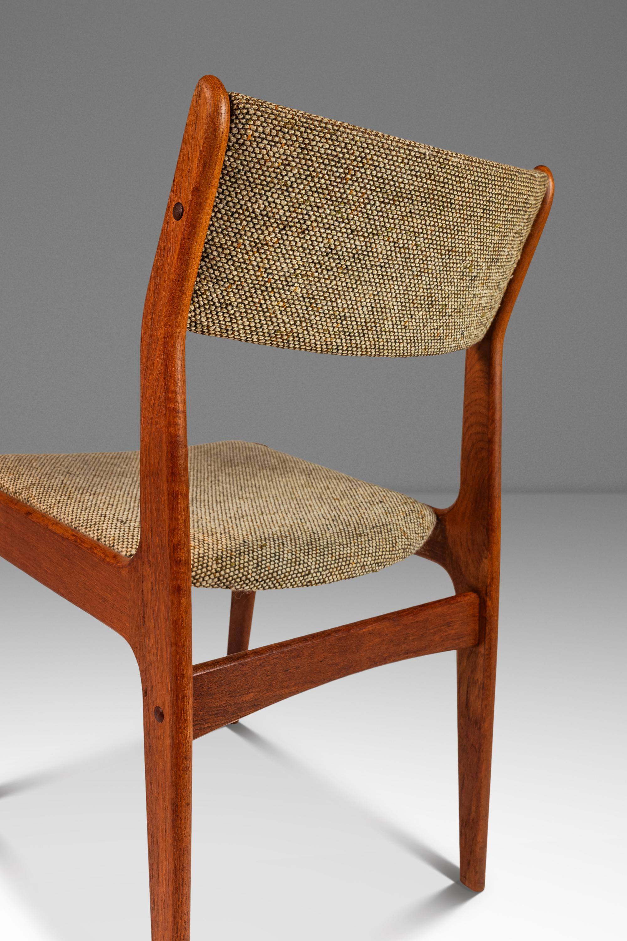 Sedia da pranzo/scrivania in teak e tessuto color avena, Scandinavia Woodworks, anni '70 ca. in vendita 8