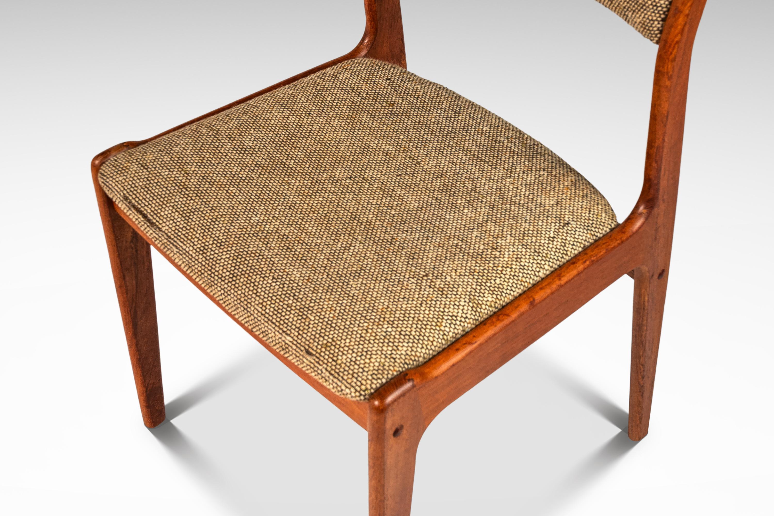 Sedia da pranzo/scrivania in teak e tessuto color avena, Scandinavia Woodworks, anni '70 ca. in vendita 2