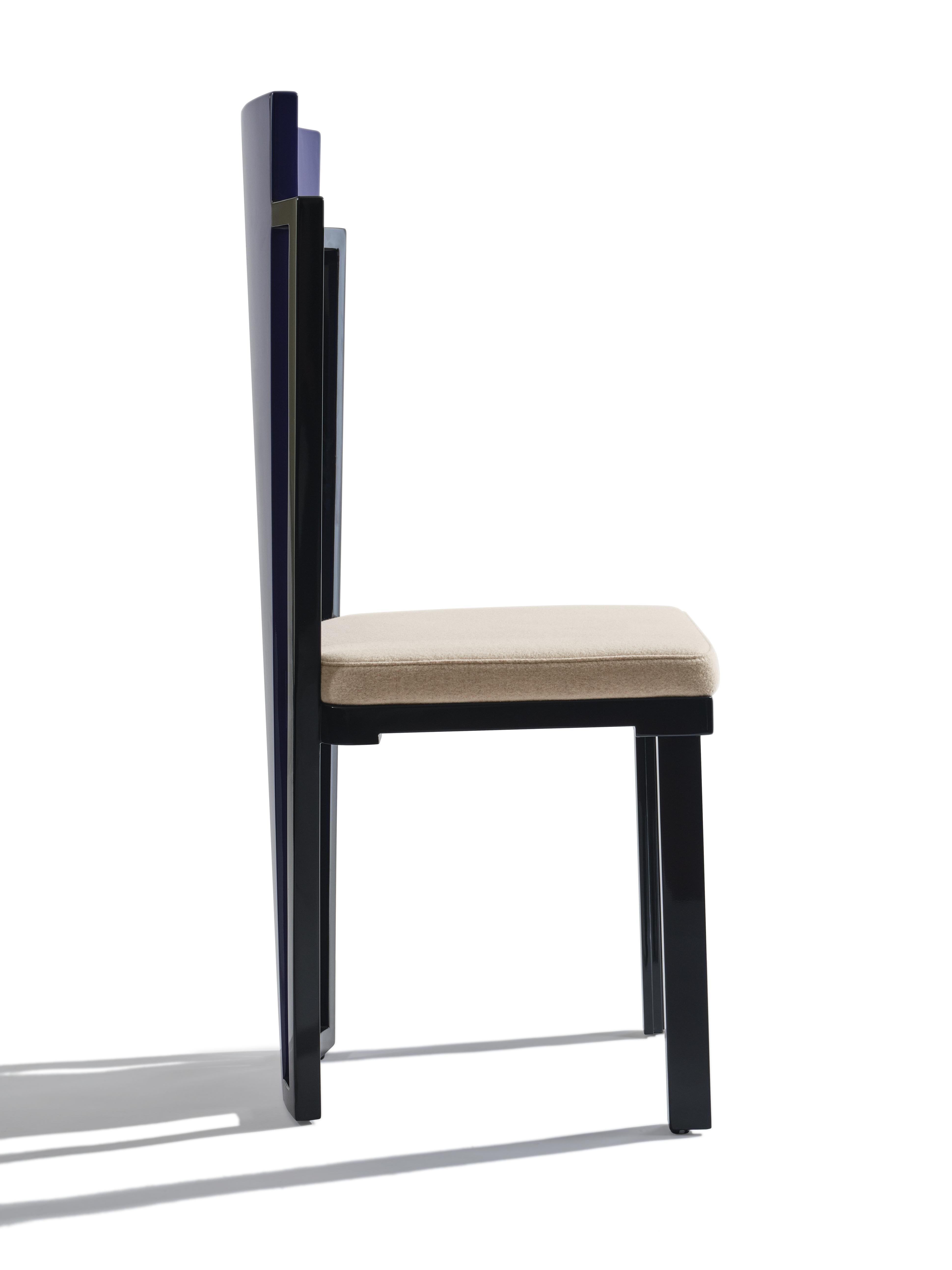 Sedia a ventaglio da pranzo in legno laccato, conchiglie e imbottitura in lana di Artempo in vendita 3