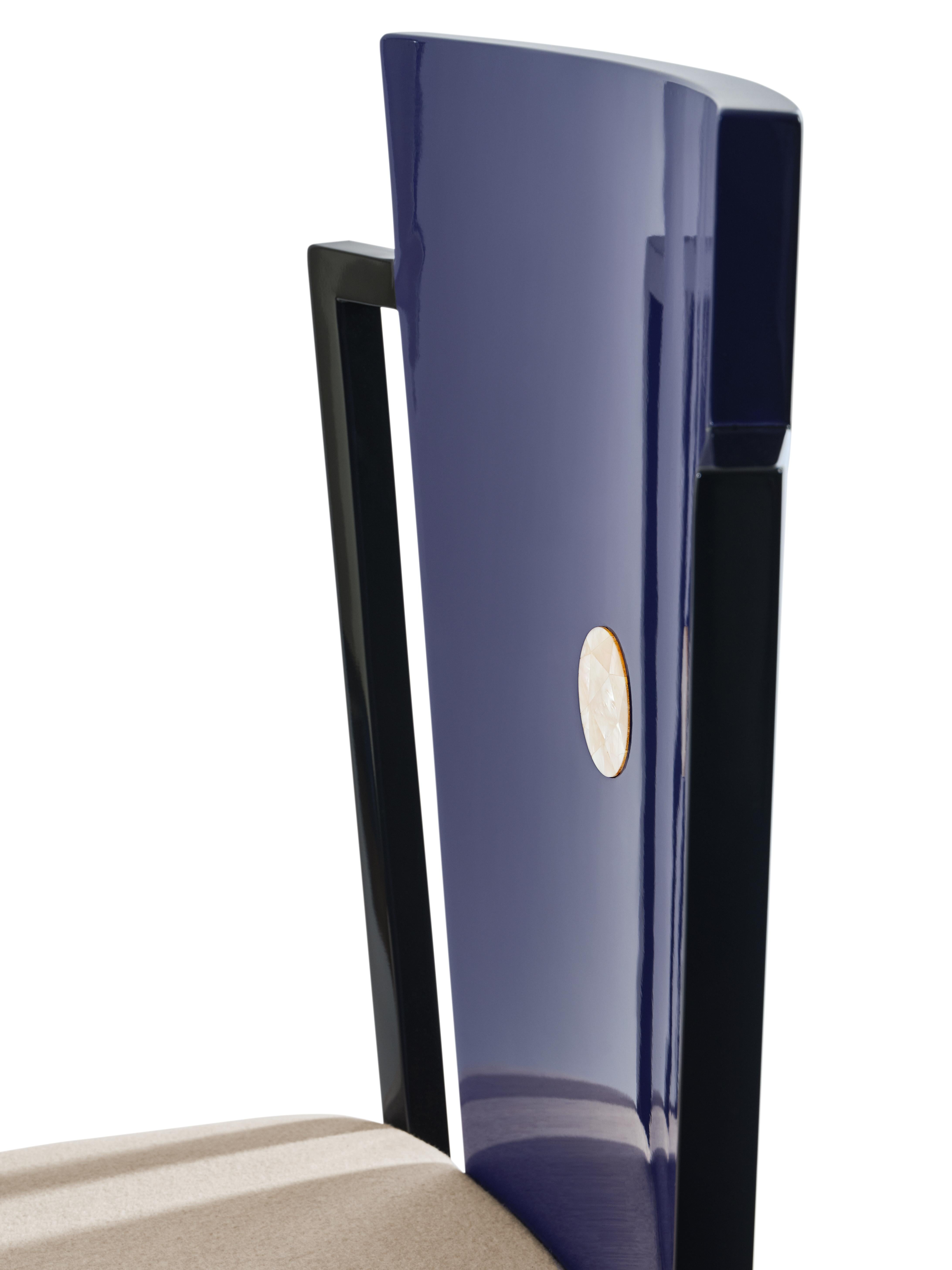 Sedia a ventaglio da pranzo in legno laccato, conchiglie e imbottitura in lana di Artempo In condizioni Nuovo in vendita a Geneve, CH