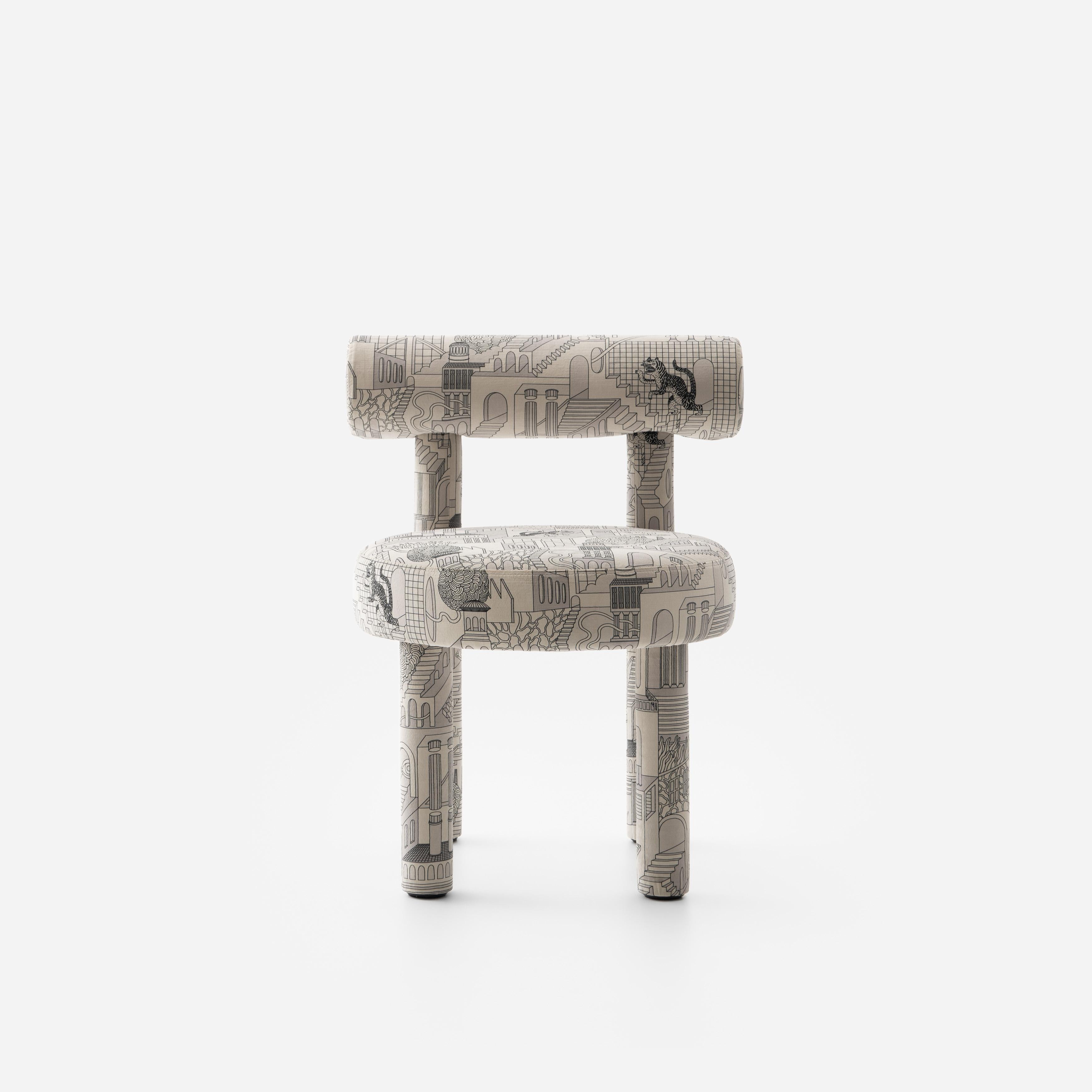 NOOM X Patience & Gough Present a Bold Collaboration Bridging Gropius chair, Textile, and NFT Art.

In a bold cross-disciplinary collaboration with British design studio Patience & Gough, and Ukrainian artist Magister of Magic (Yevheniia Vynokurova)