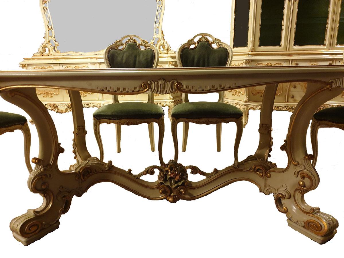 Dining / Living Room Set of 10 Pieces in the Style of Venetian Rococo For Sale 5