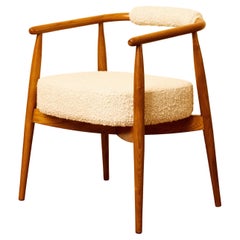 Dining room armchairs in wood and bouclette fabric