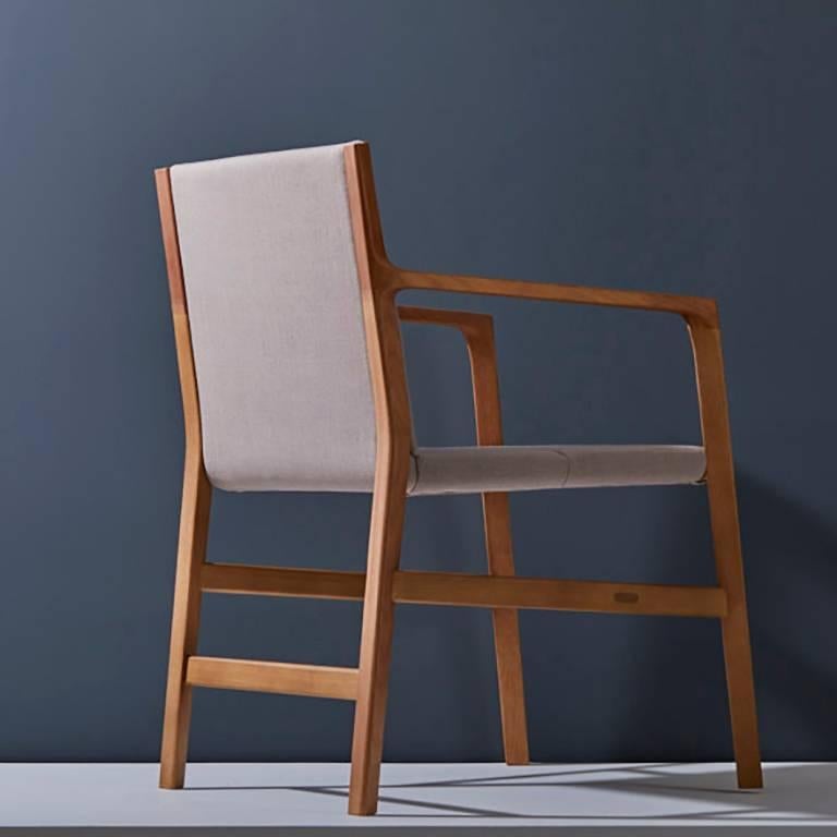 Modern Dining Room Chair in solid wood, Contemporary Brazilian Design For Sale