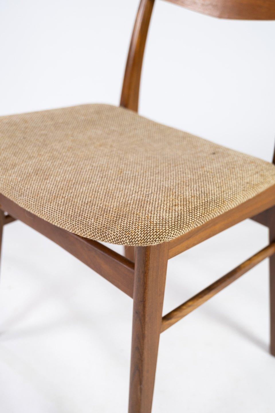 Scandinave moderne Chaise de salle à manger en teck et tissu léger de design danois des années 1960 en vente