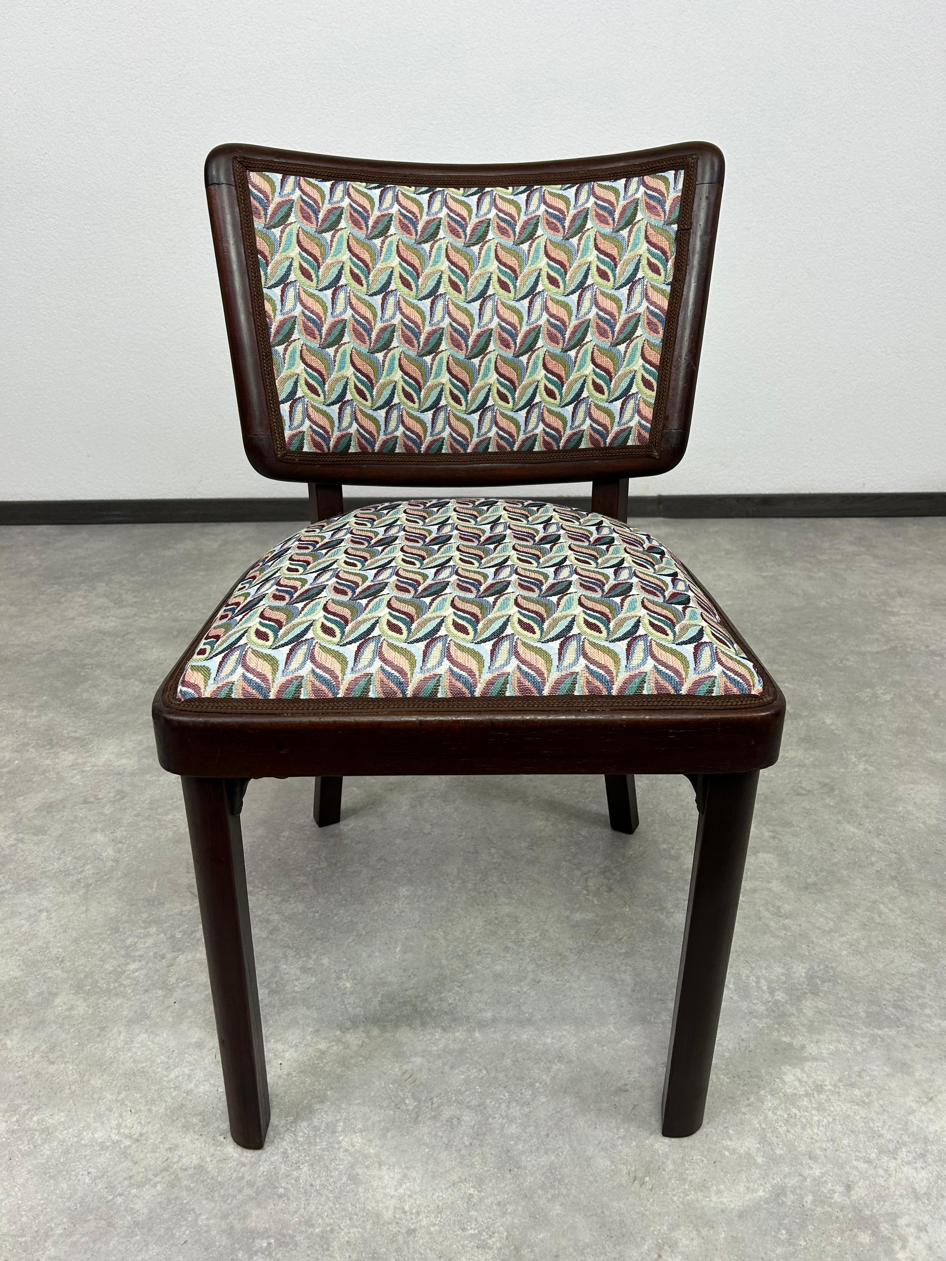 Metà XX secolo Sedie per sala da pranzo B-47 di Thonet in vendita