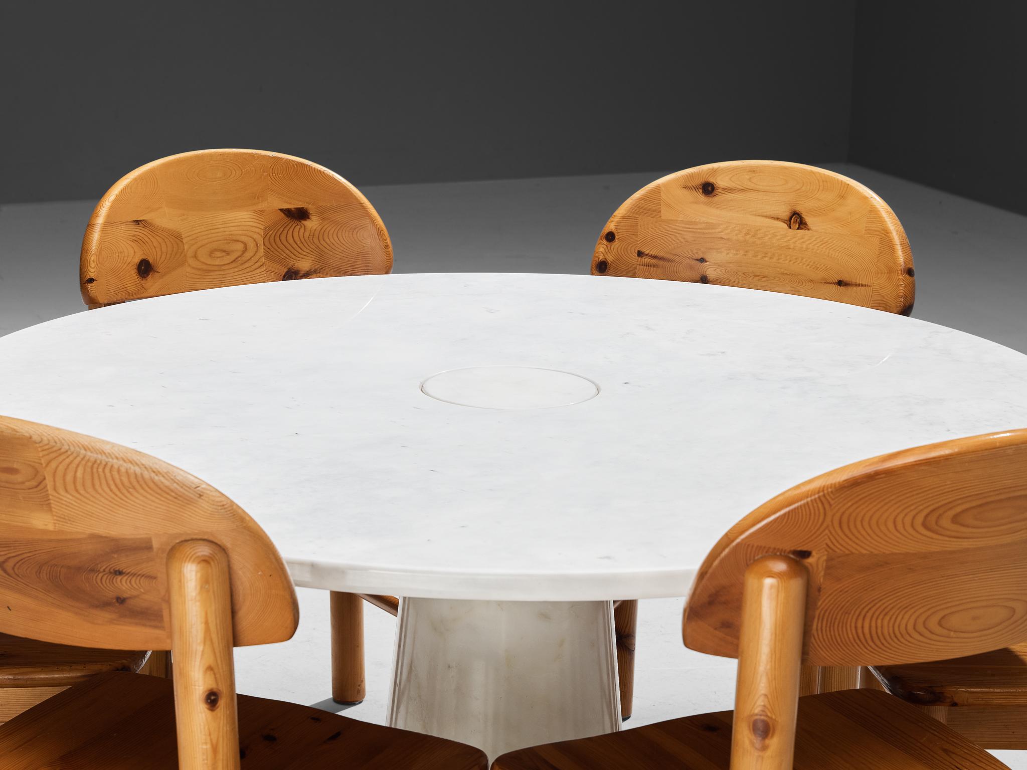 Esszimmergarnitur Angelo Mangiarotti Tisch und sechs Rainer Daumiller Stühle (Ende des 20. Jahrhunderts) im Angebot