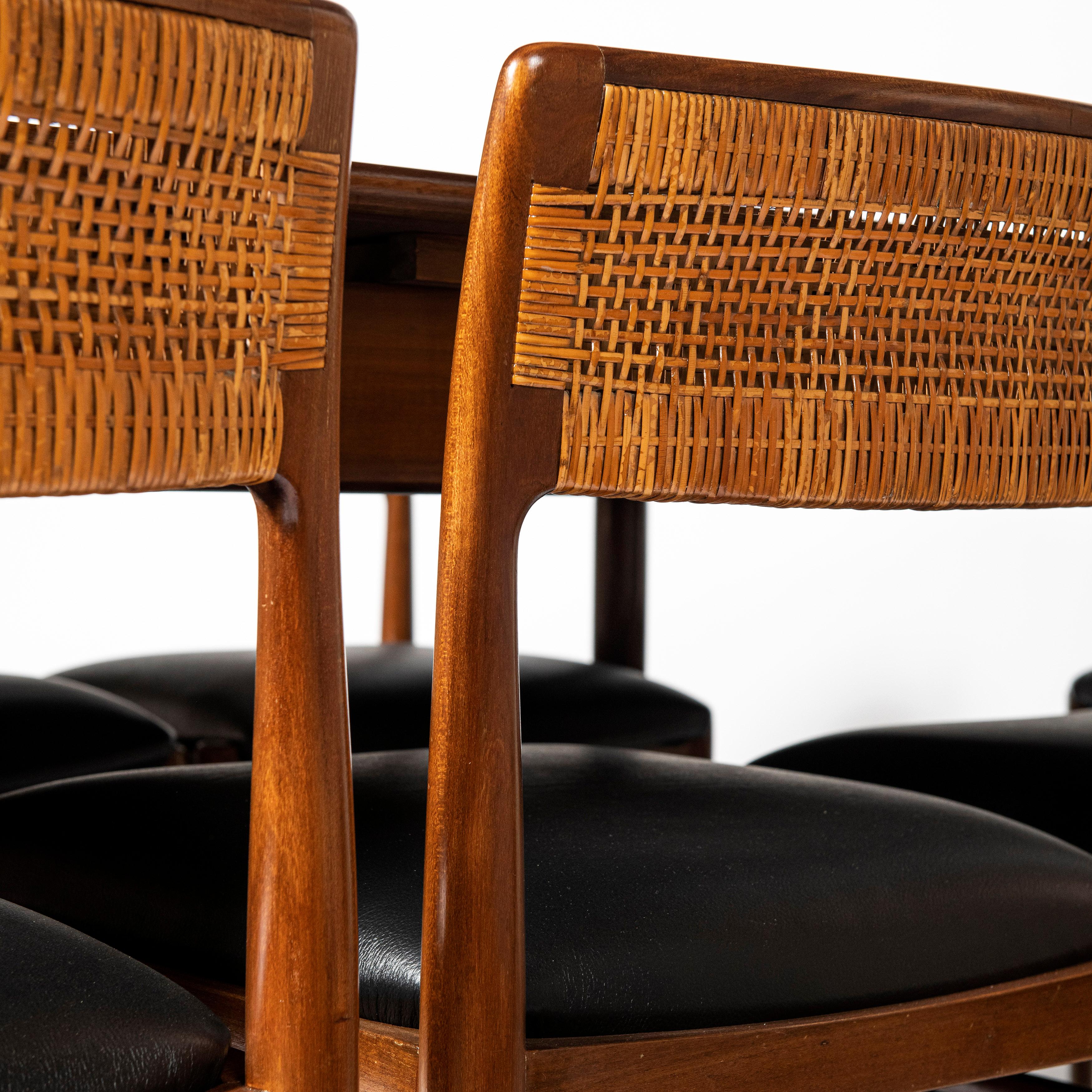 Dining Room Set for 8 People Attributed to Erik Worts, Denmark, circa, 1960 In Good Condition In Buenos Aires, Buenos Aires