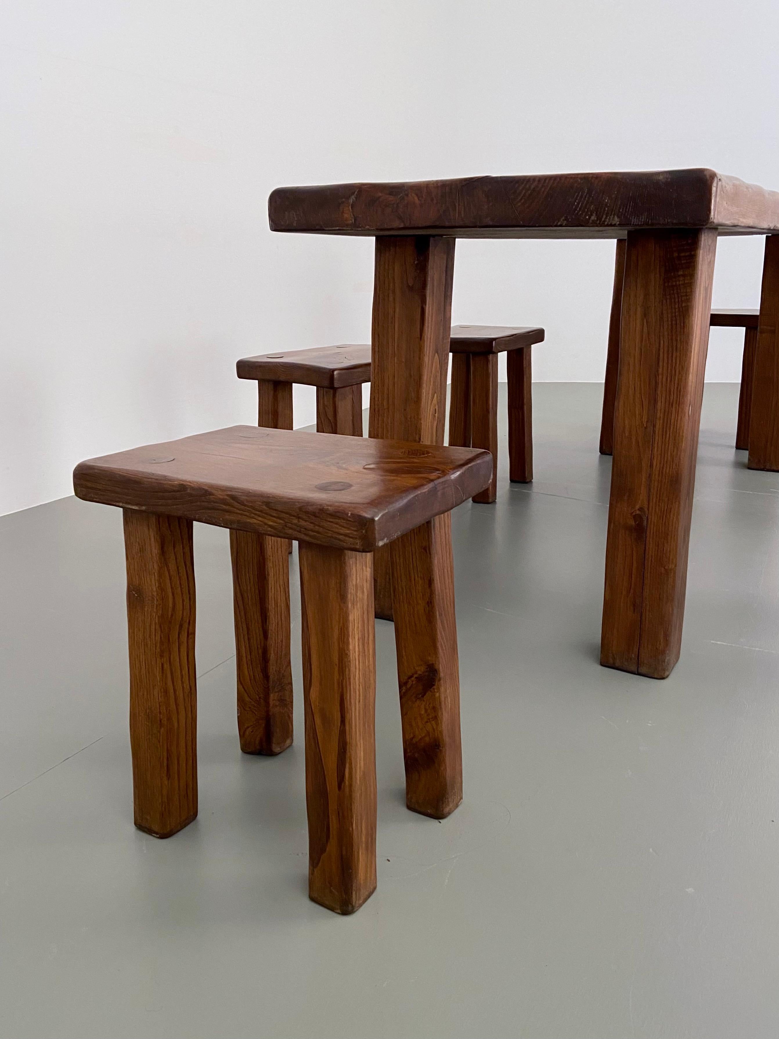 Dining Room set in solid Elm including 6 stools, France, 1970's In Good Condition For Sale In Amsterdam, NL