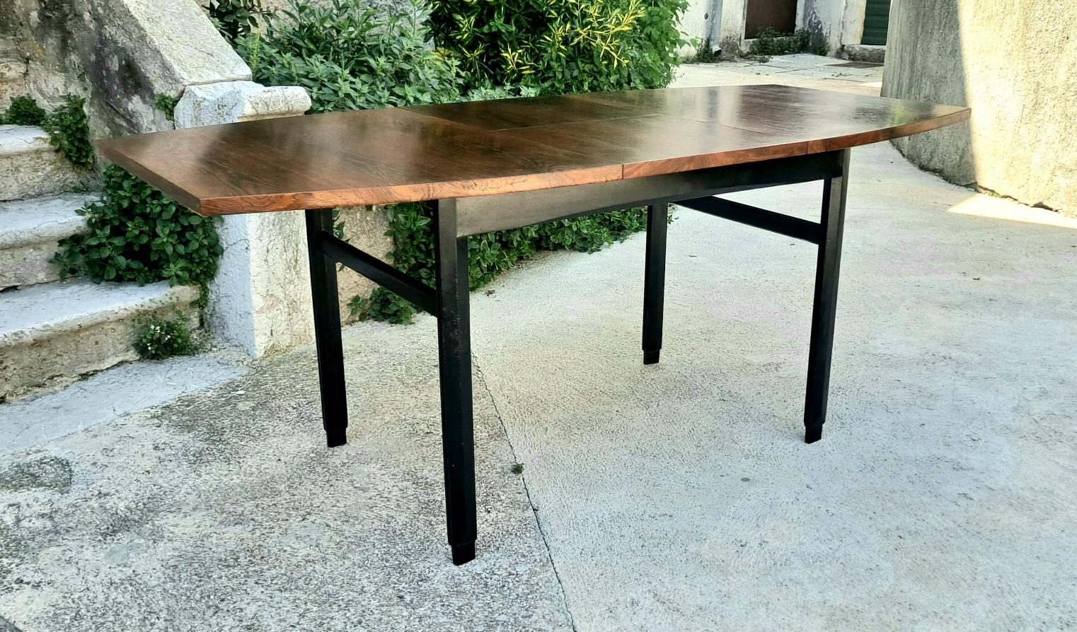 Dining Room Set in Style of Gio Ponti In Good Condition For Sale In Los Angeles, CA
