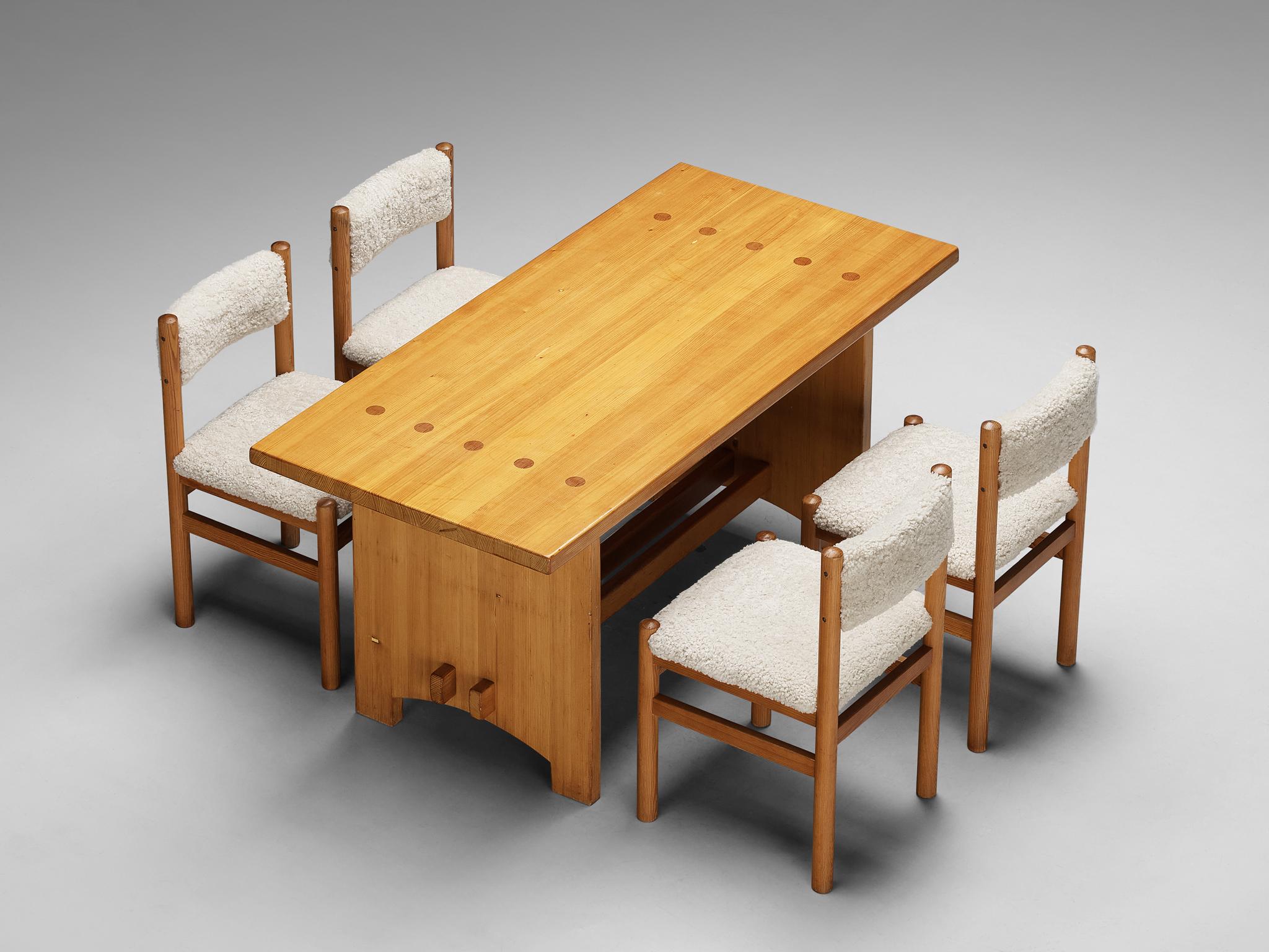 Dining Room Set With Jacob Kielland-Brandt Table and Chairs in Sheepskin In Good Condition In Waalwijk, NL