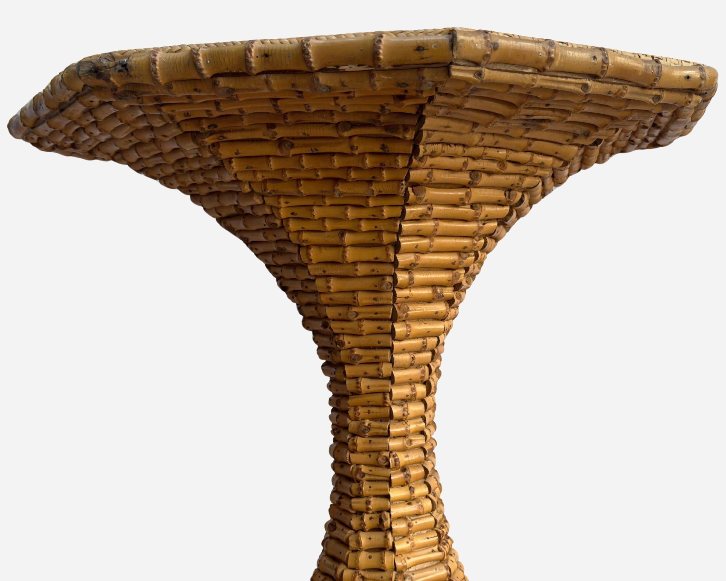 Brass Dining room table by G.Purini et M.Mariani, Ed. Vivai Del Sud, Italy circa 1970 For Sale