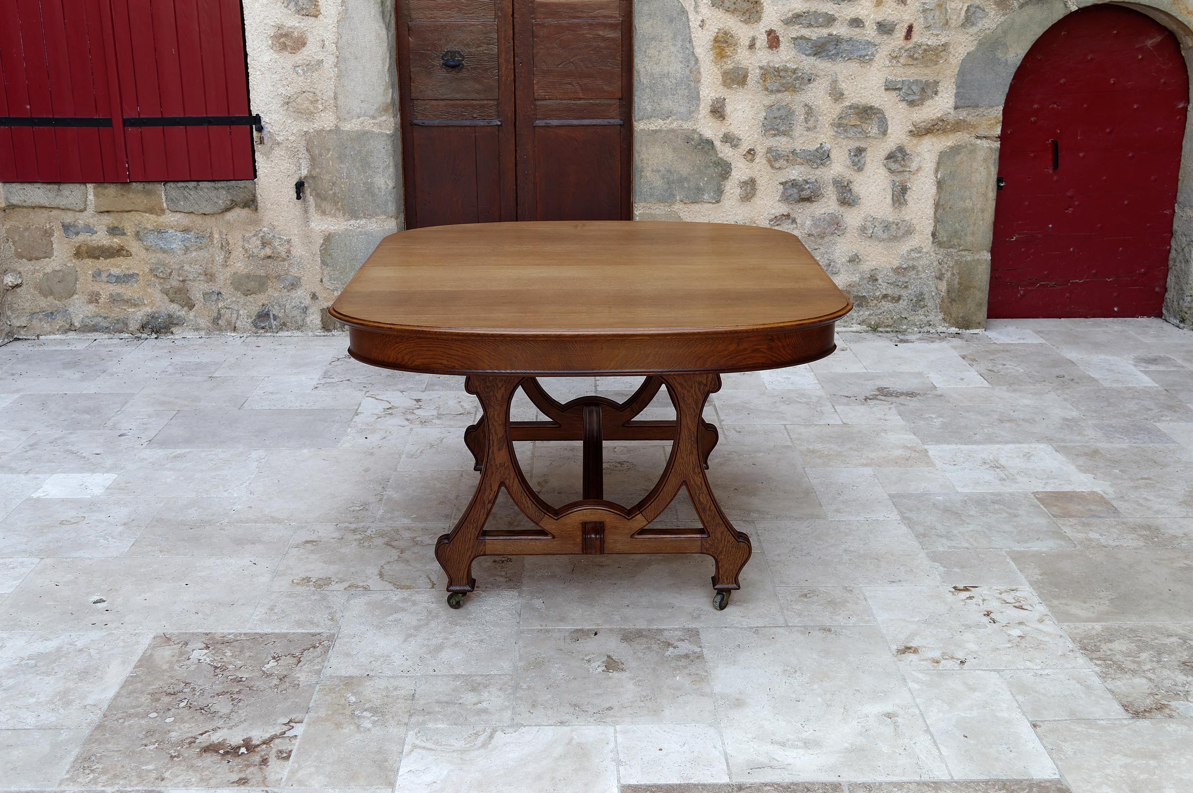 Dining room table by Maison Krieger, Art Nouveau, circa 1900, France In Good Condition For Sale In VÉZELAY, FR