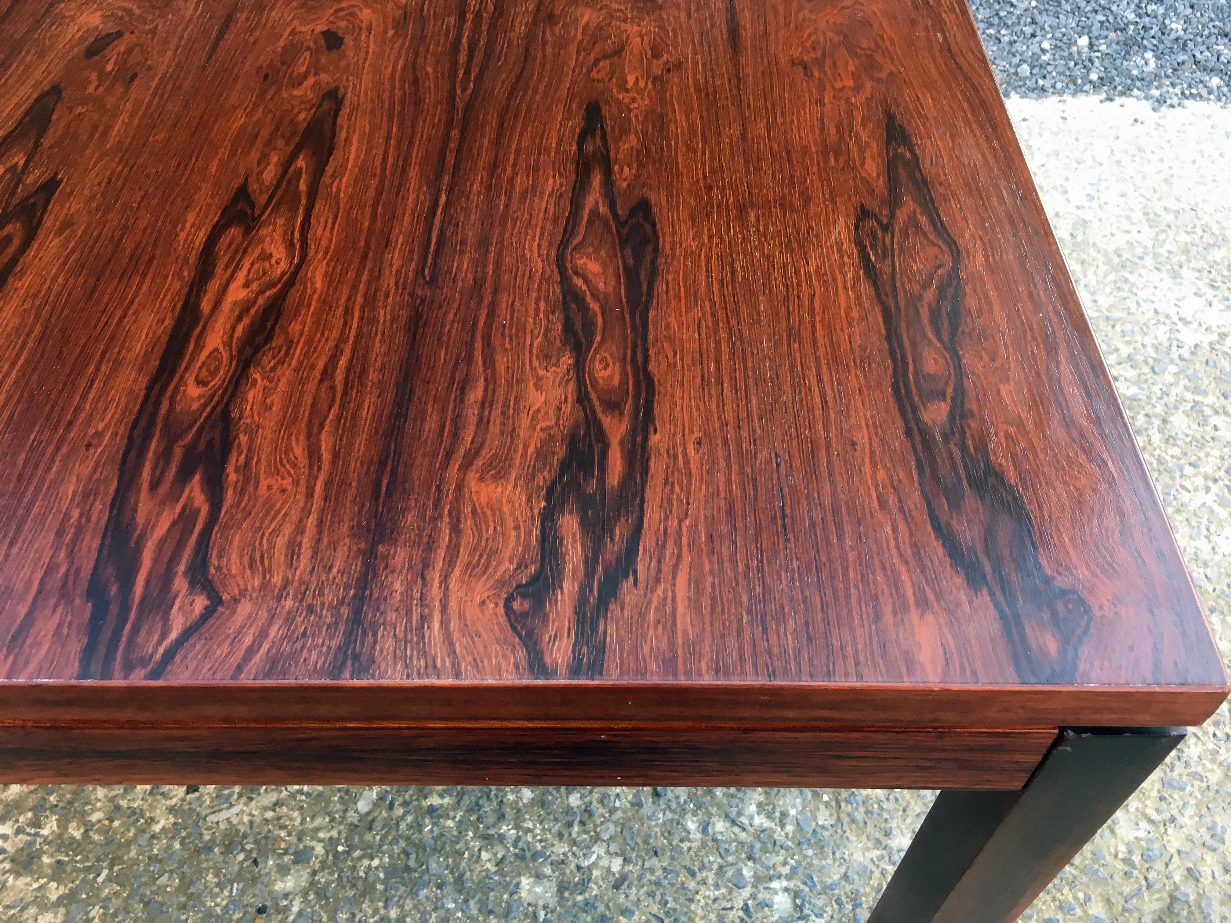 Alfred Hendrickx , Table in Rosewood and Rosewood Veneer circa 1970 For Sale 4