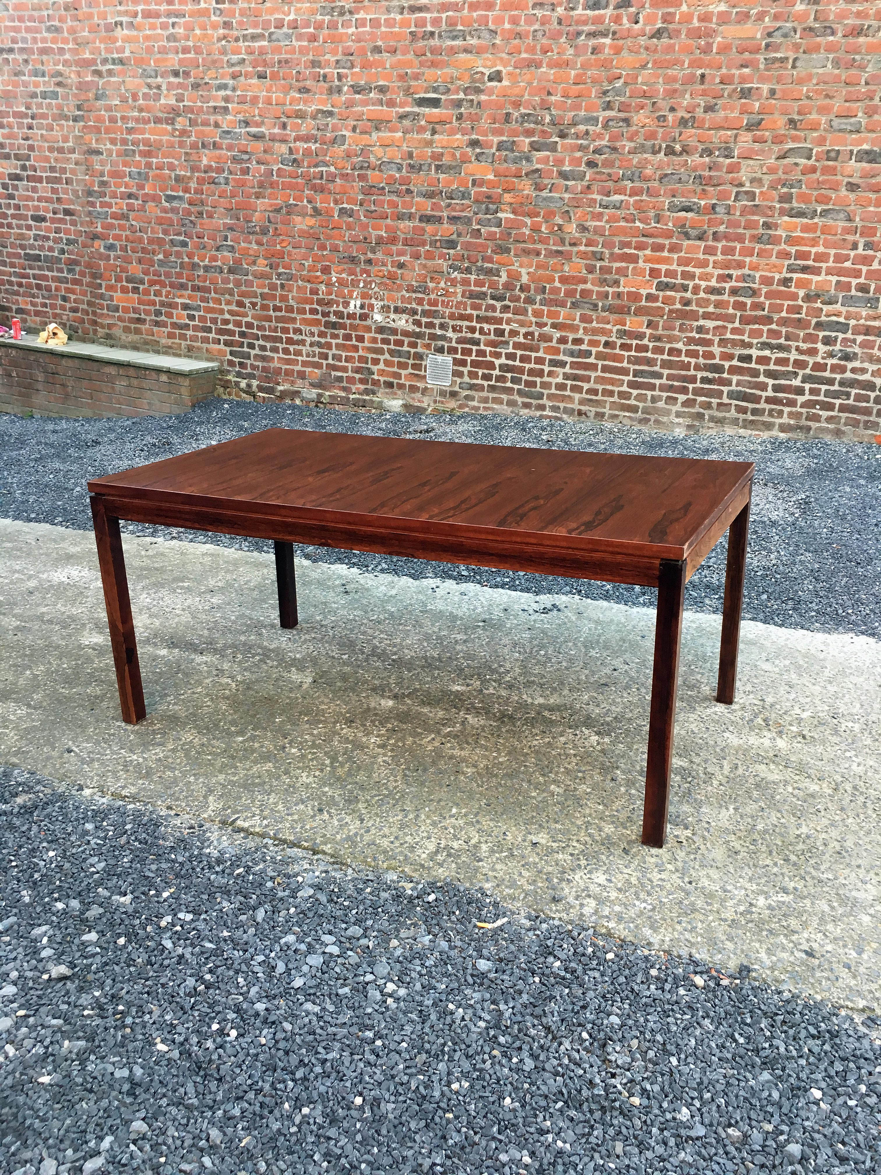 Alfred Hendrickx , Table in Rosewood and Rosewood Veneer circa 1970 For Sale 5