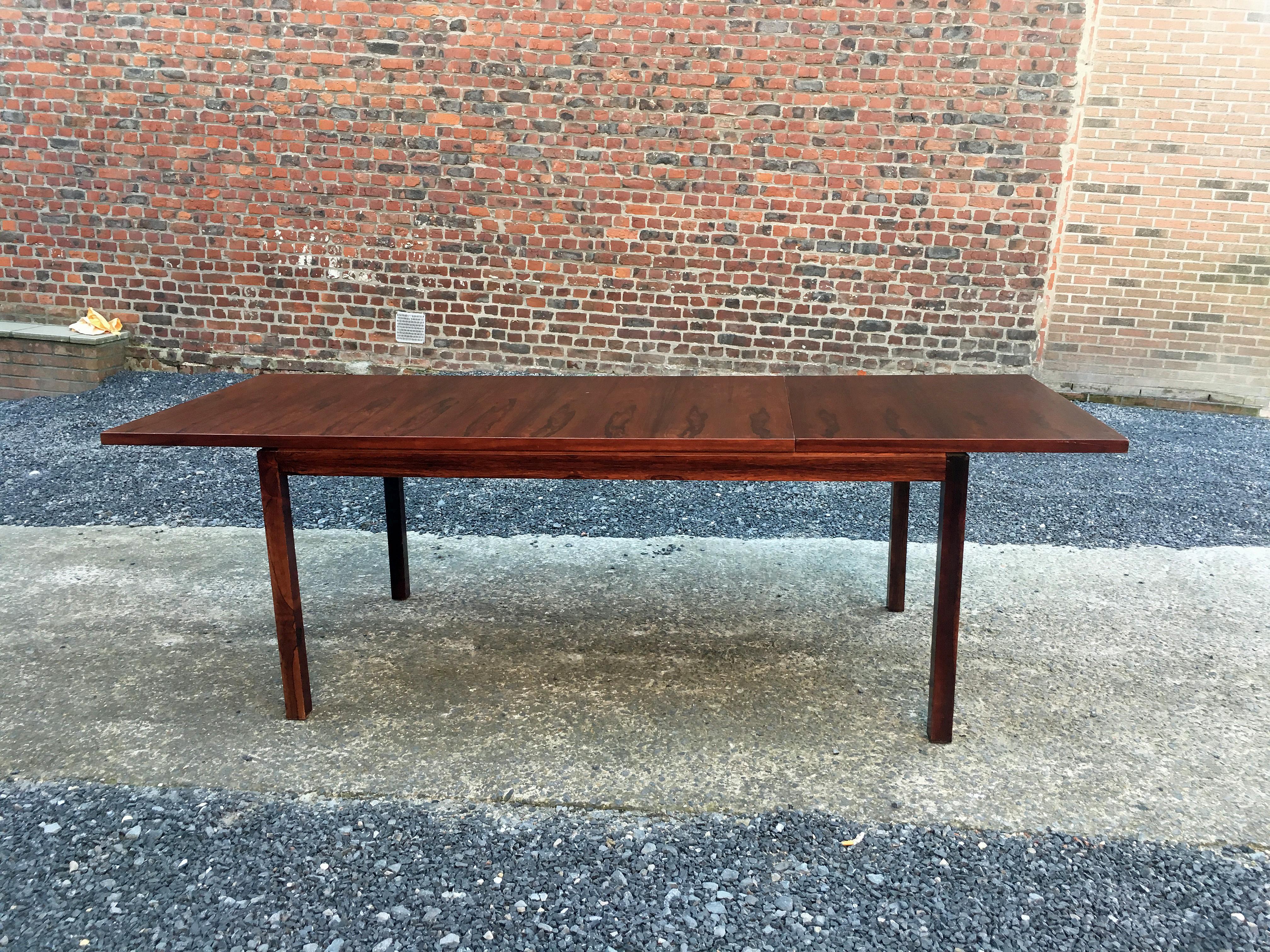 Mid-Century Modern Alfred Hendrickx , Table in Rosewood and Rosewood Veneer circa 1970 For Sale