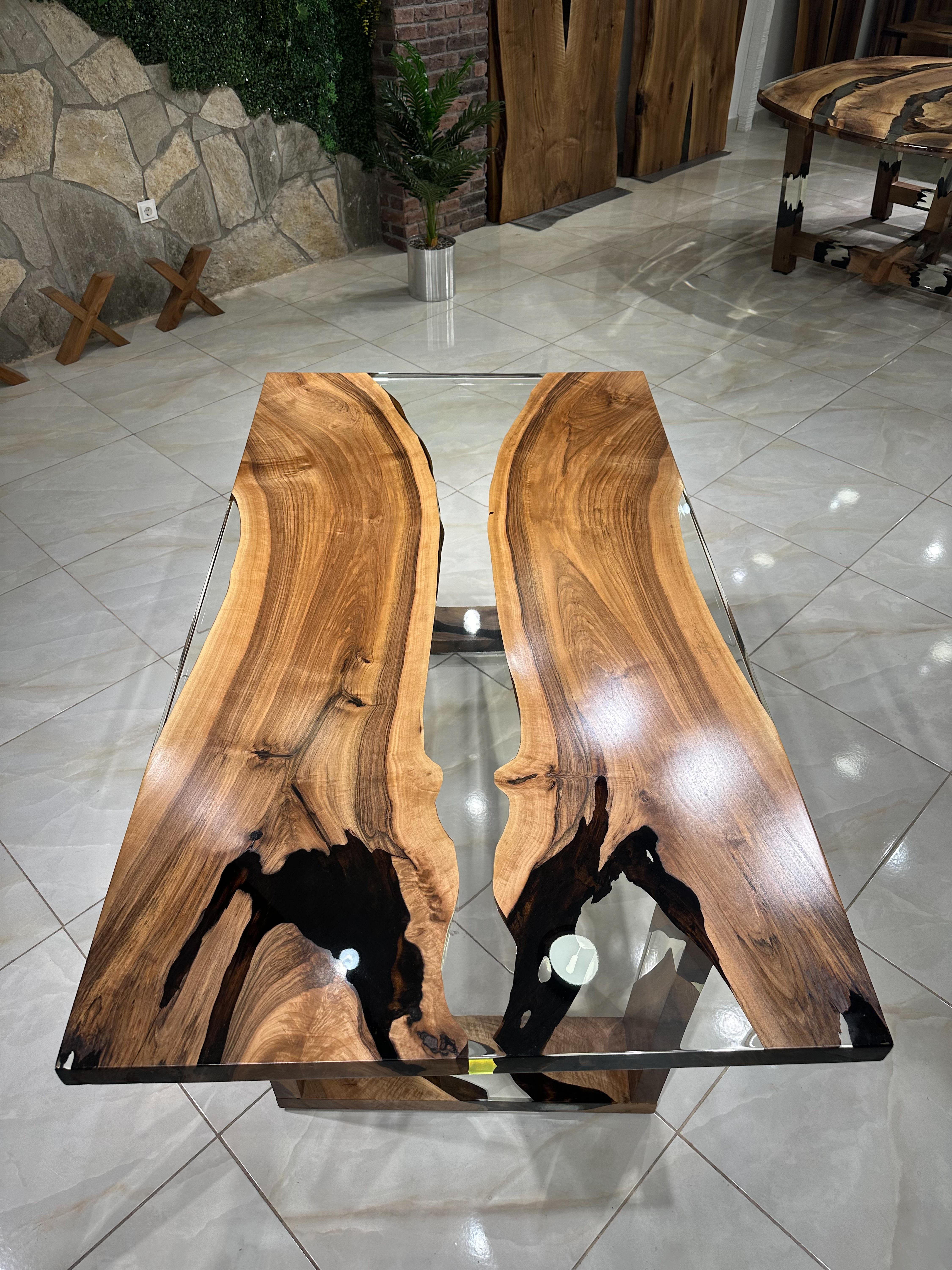 Moderno Dining Room Epoxy Wood Table - Custom Furniture - Design Table in vendita