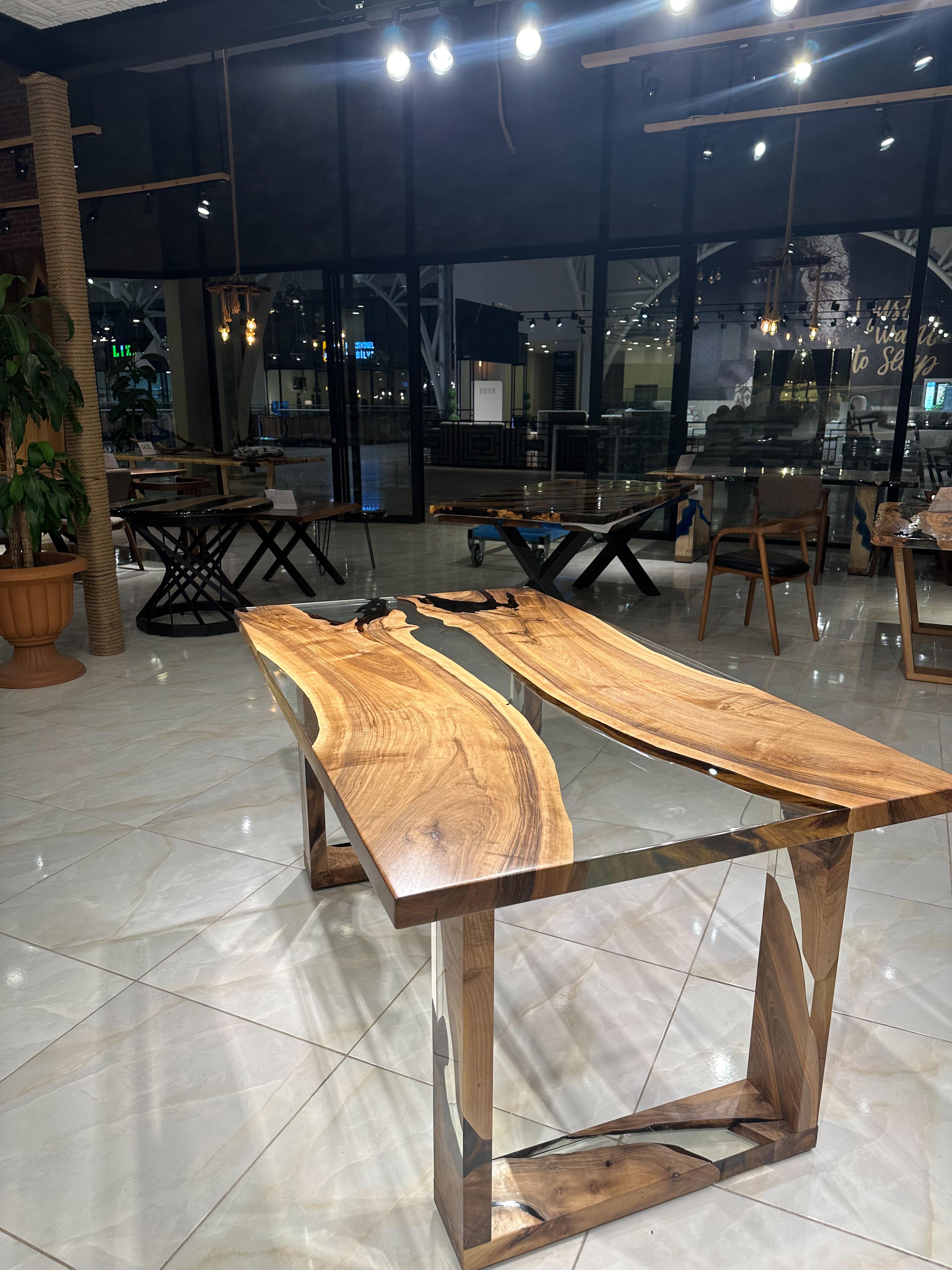 XXI secolo e contemporaneo Dining Room Epoxy Wood Table - Custom Furniture - Design Table in vendita